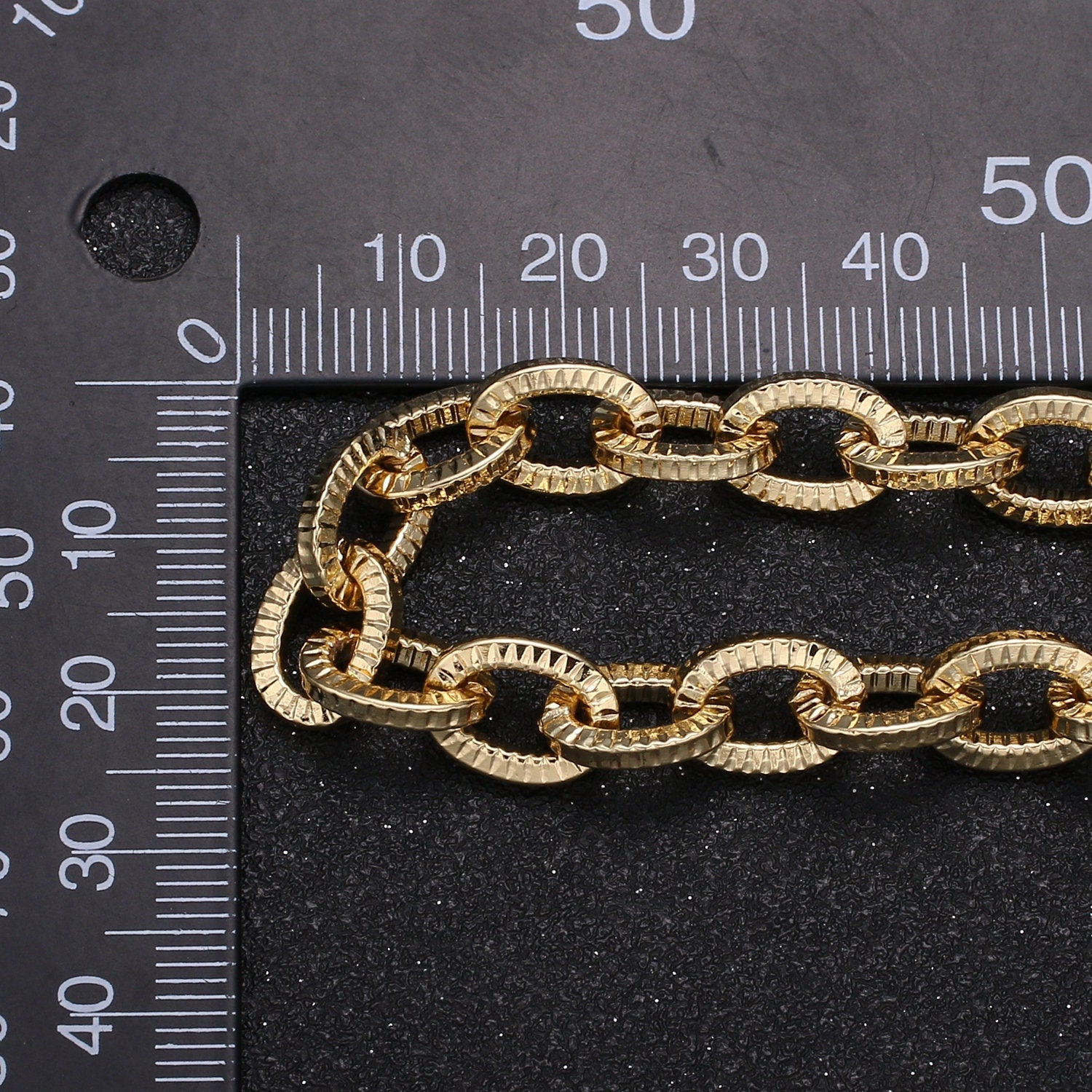 14K Gold Oval Rolo Chain by Yard, Sunburst Stamp Oval Link, Wholesale bulk Roll Chain for Jewelry Making, width 8.4mm, 462