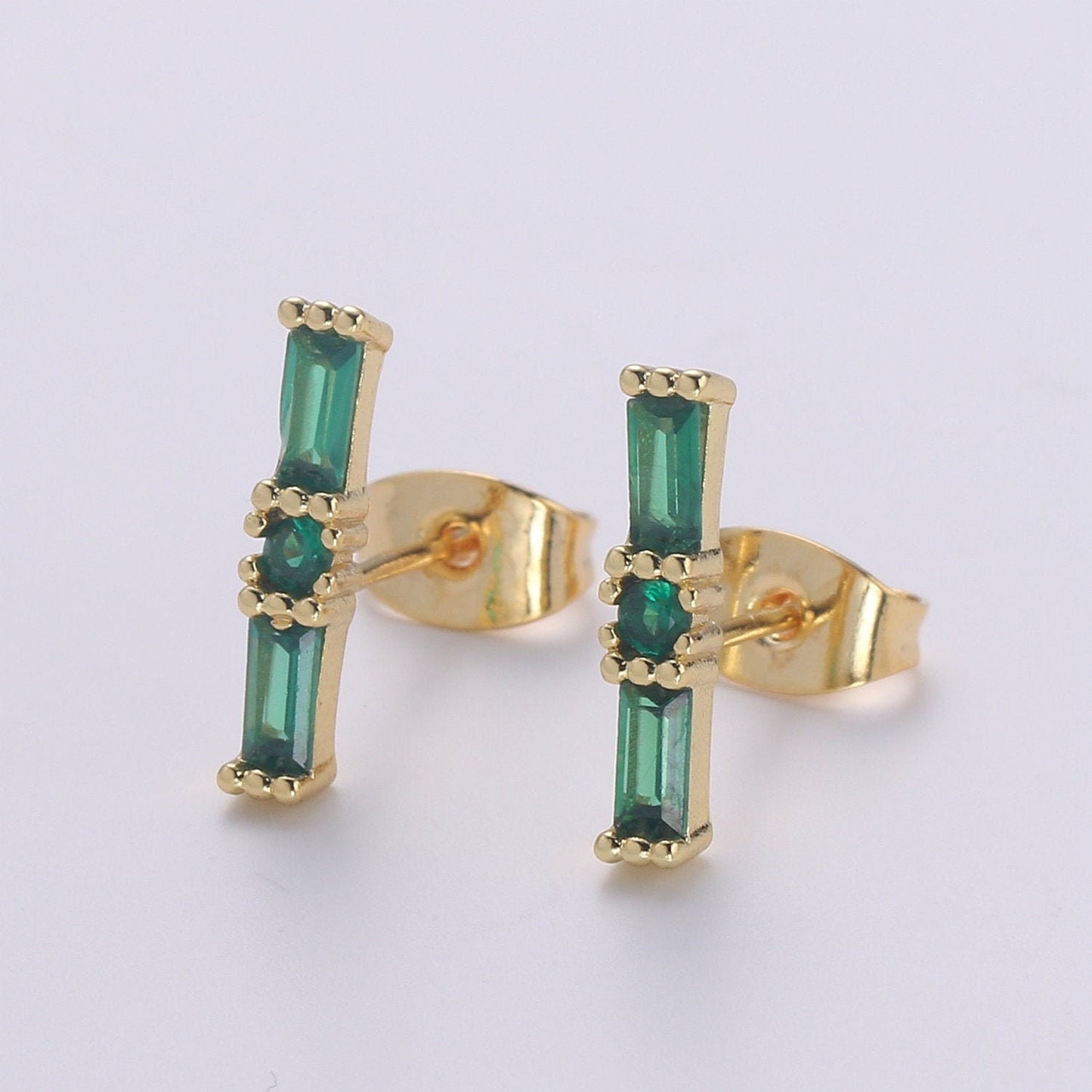 Emerald Stud Earring - Green Stone Stud Earring - Dainty Stud Earring - Gold Stud Earring Q-511