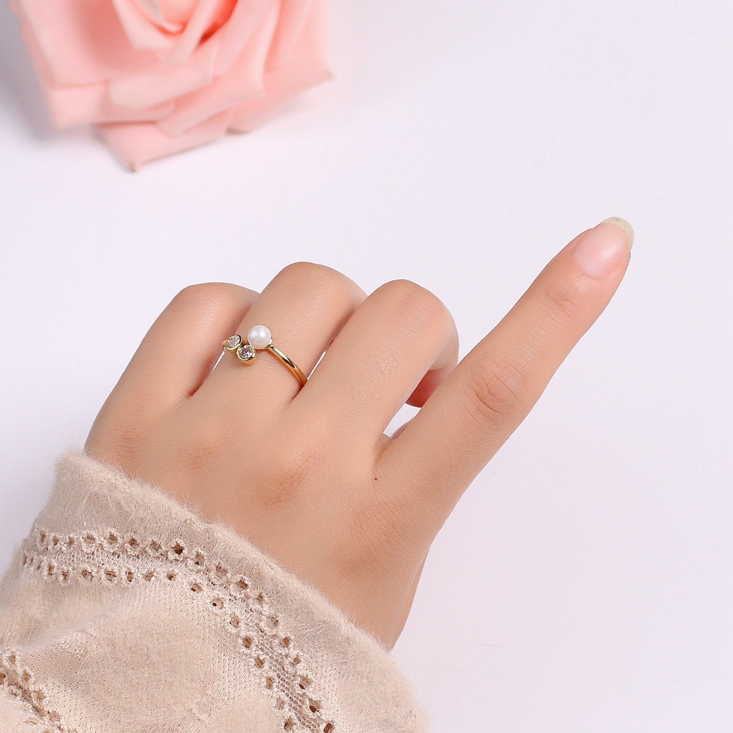 Dainty Pearl Ring,Gold Pearl Ring,Minimalist Ring,Pearl Bead Ring,Stackable Rings Gold, Shell Pearl Ring,Pearl Rings For Women