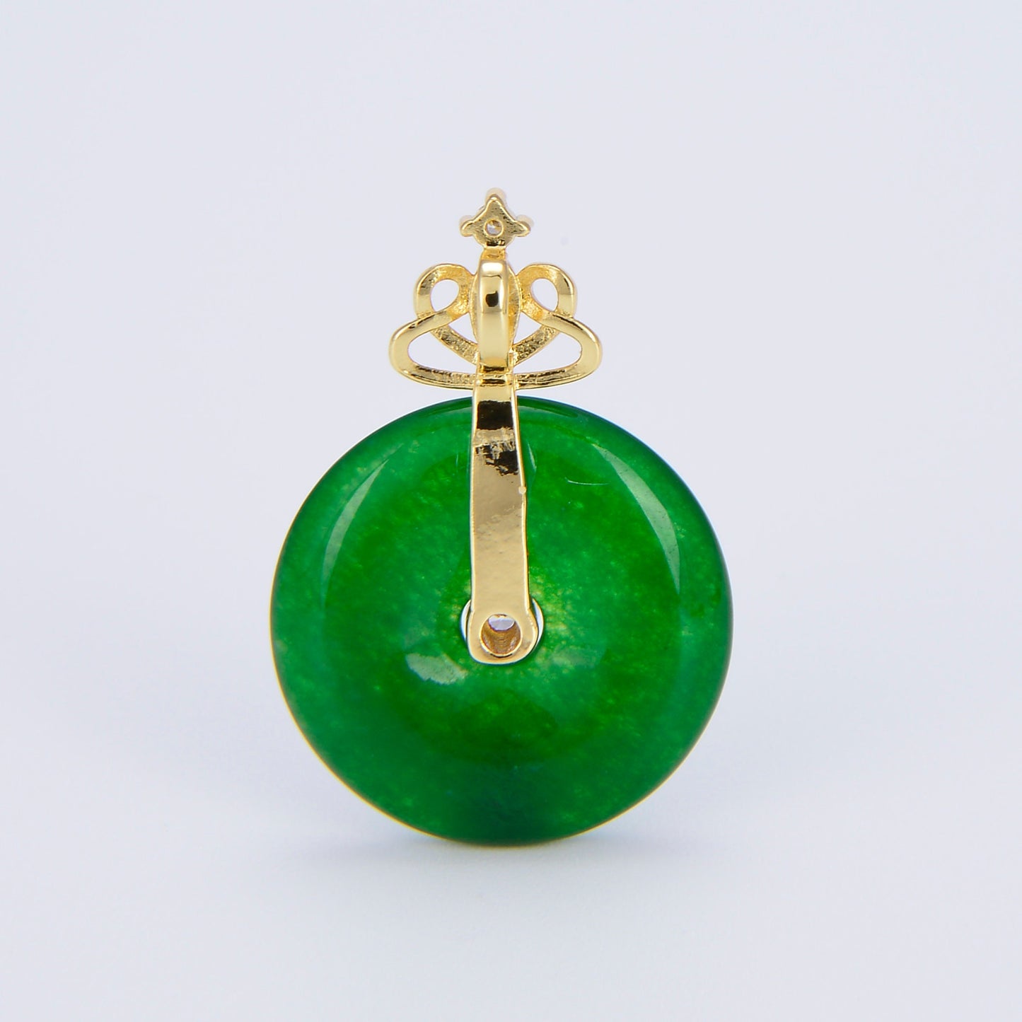 Stunning Chinese Green Donut Charm Green Jade Pendant Lucky Stone with Gold Crown Bail for Necklace Supply