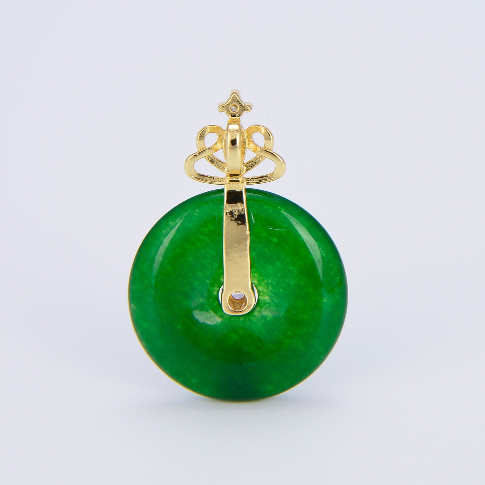 Stunning Chinese Green Donut Charm Green Jade Pendant Lucky Stone with Gold Crown Bail for Necklace Supply