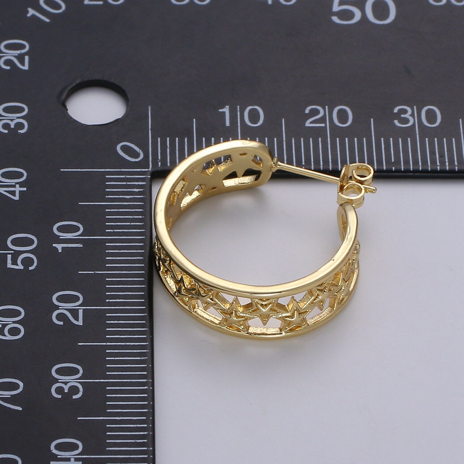 Bold Star hoops - gold hoop Earring - 22mm earring Hoops - Statement celestial earrings - Birthday Gift Idea