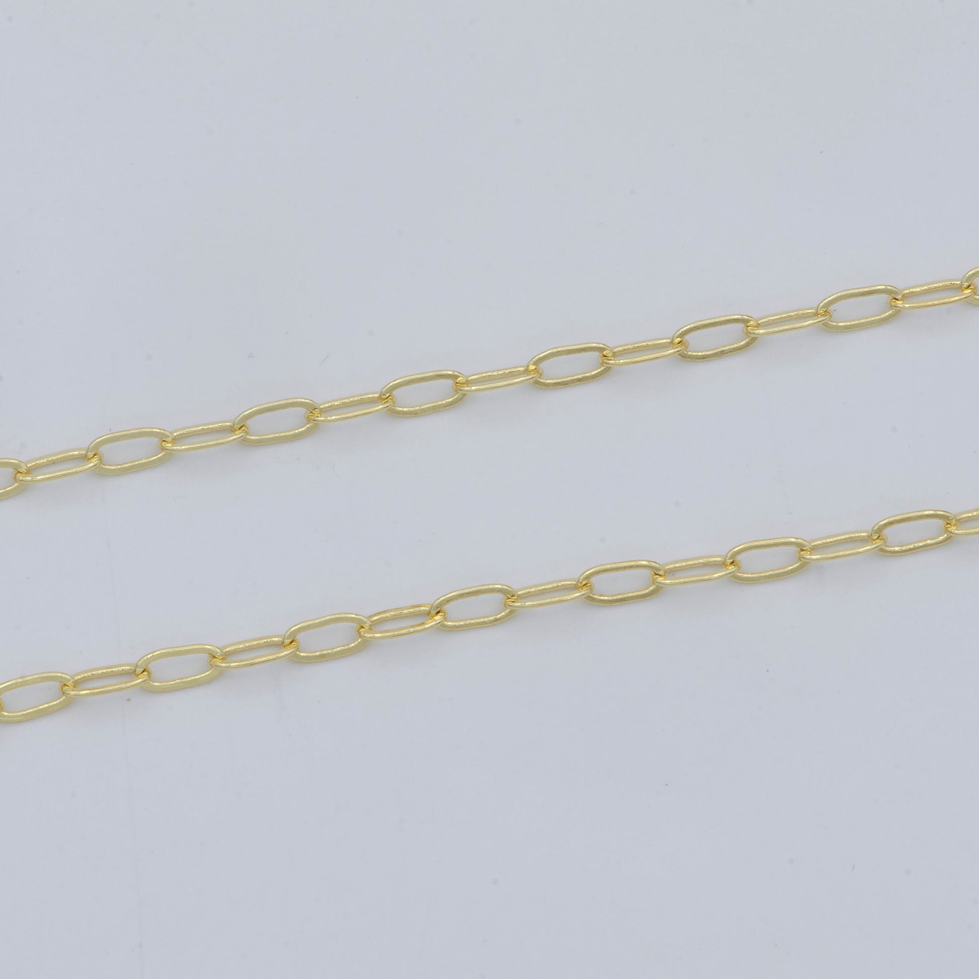 Dainty Oval Rolo Gold Chain by Yard, Oval Link, Wholesale bulk Roll Chain for Jewelry Making, Width 2.4mm,Roll-471