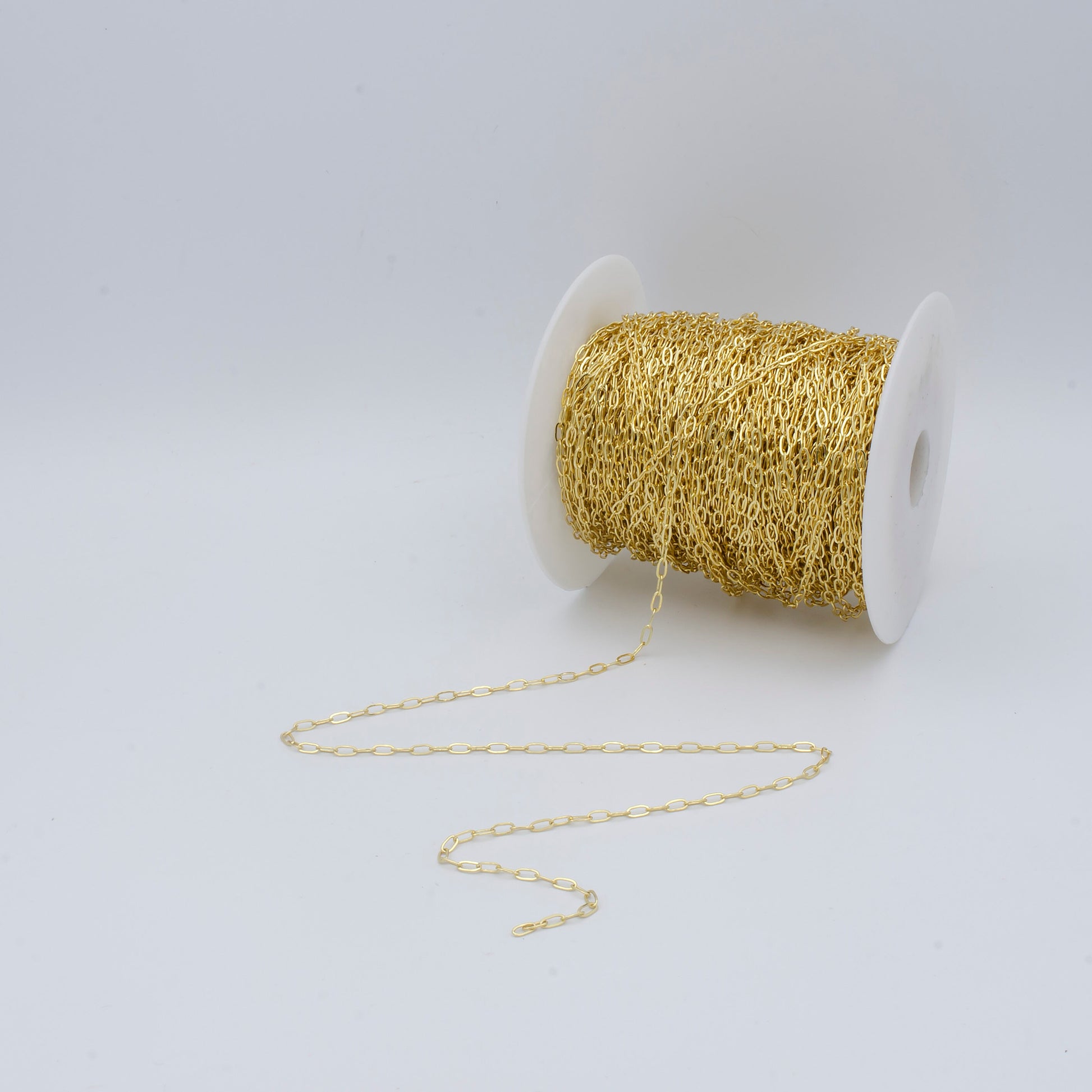 Dainty Oval Rolo Gold Chain by Yard, Oval Link, Wholesale bulk Roll Chain for Jewelry Making, Width 2.4mm,Roll-471