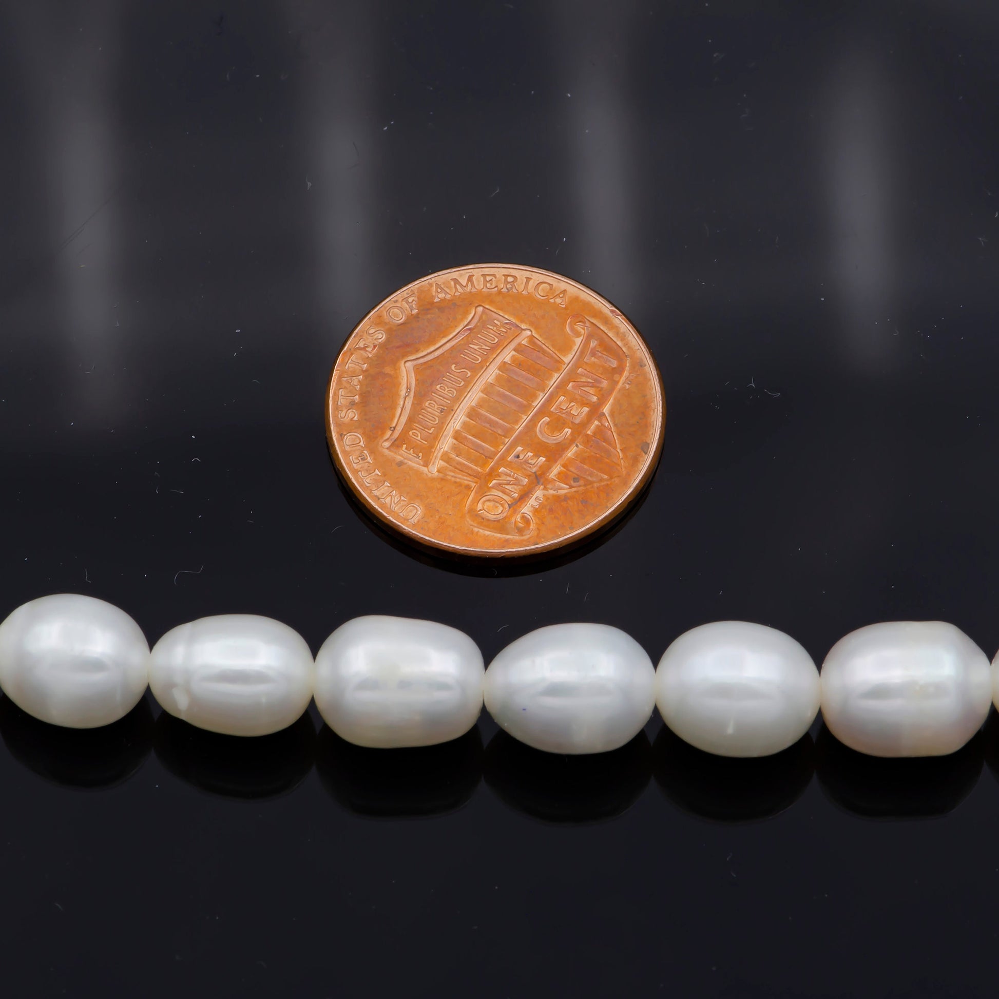 Elegant Freshwater Pearl Seed Necklace, Layer Necklace, Pearl Necklace, Beaded Necklace, Minimalist Bridesmaid Gift, Wedding Jewellery 18"
