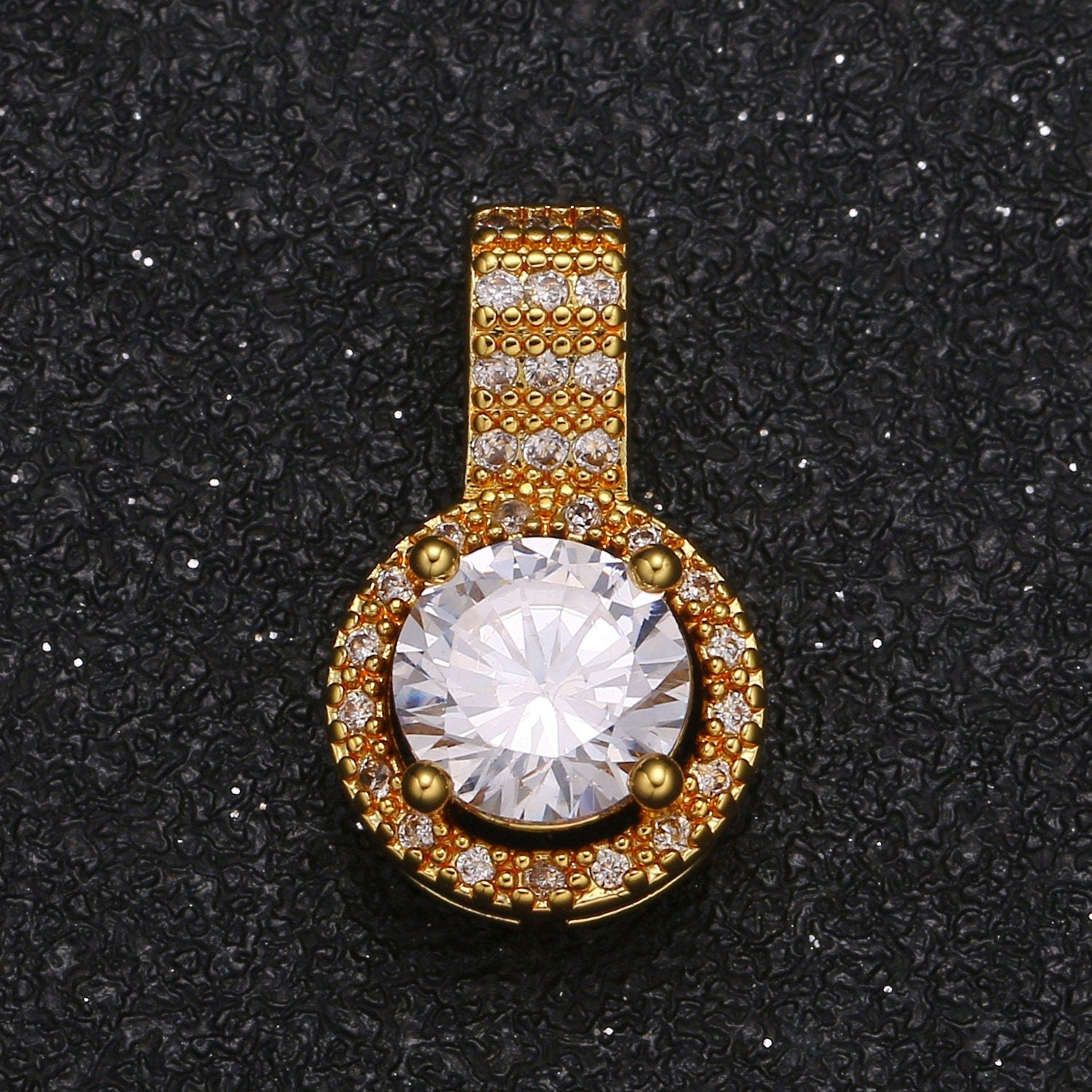 Classic Design Solitaire Round Charm CZ Cluster Charm Cubic Zirconina Solitaire Jewelry Pendant Luxury Charm for Jewelry Supply -418
