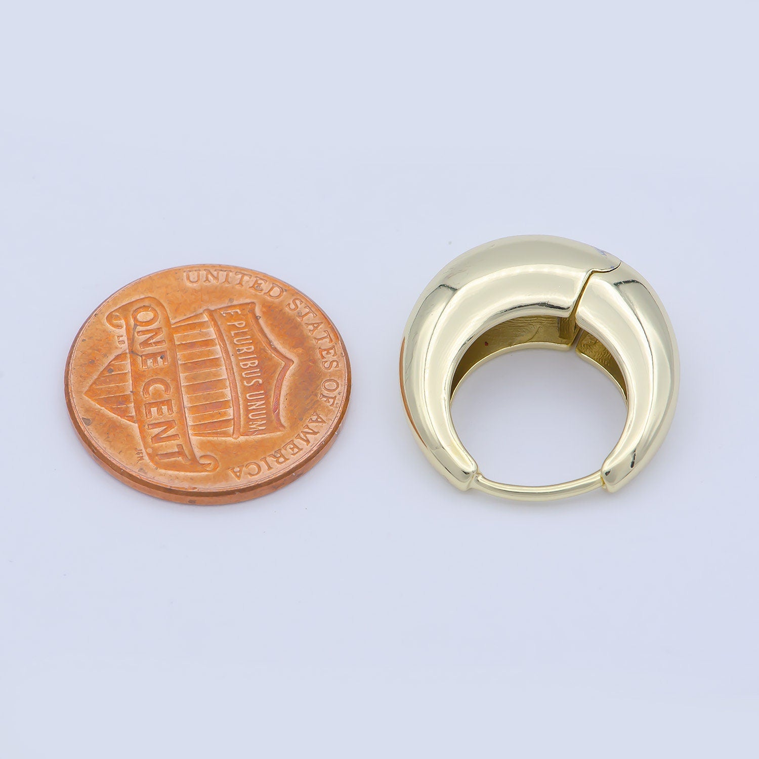 Chunky Gold Hoop, Bold Thick Gold Hoop, Lightweight Gold Chunky Earring, Thick Gold Earring, Hypoallergenic Sensitive Ears