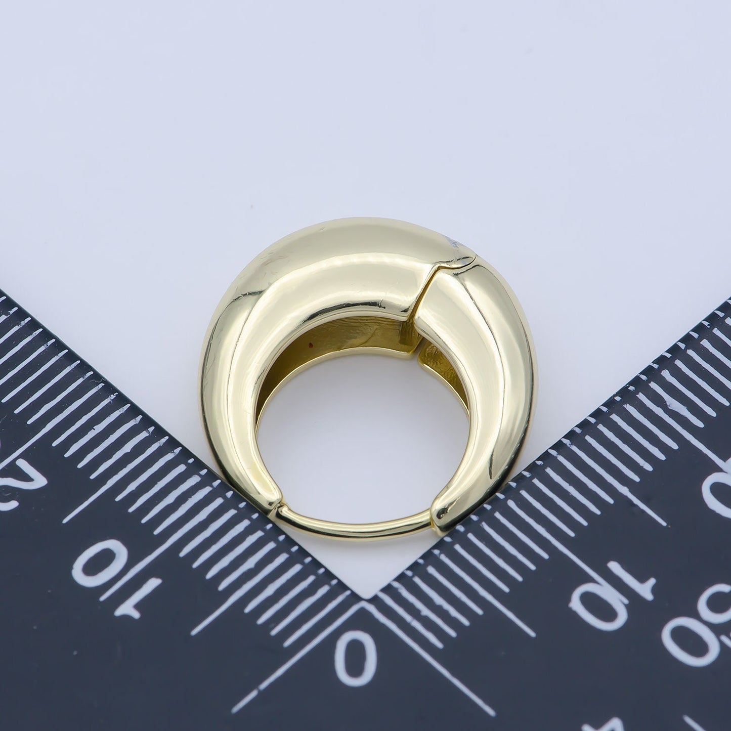 Chunky Gold Hoop, Bold Thick Gold Hoop, Lightweight Gold Chunky Earring, Thick Gold Earring, Hypoallergenic Sensitive Ears