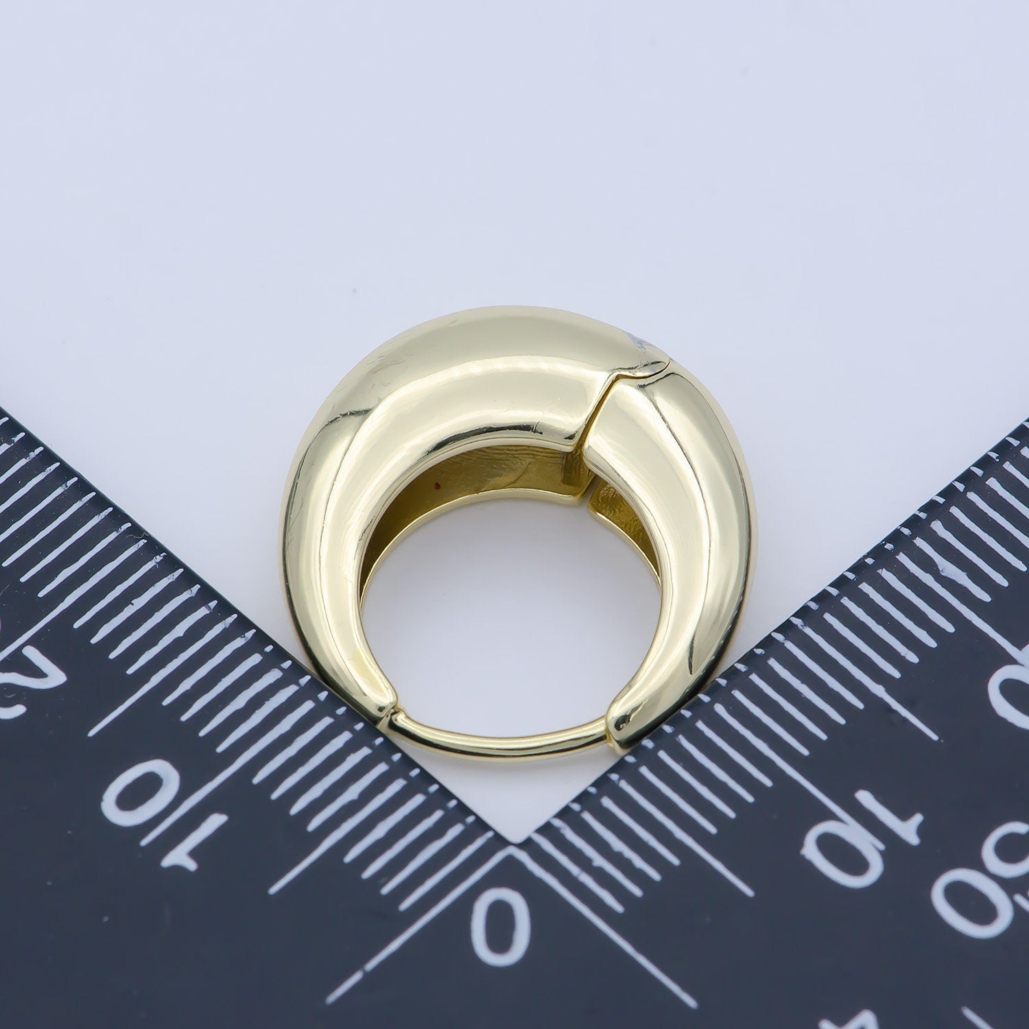 Chunky Gold Hoop, Bold Thick Gold Hoop, Lightweight Gold Chunky Earring, Thick Gold Earring, Hypoallergenic Sensitive Ears