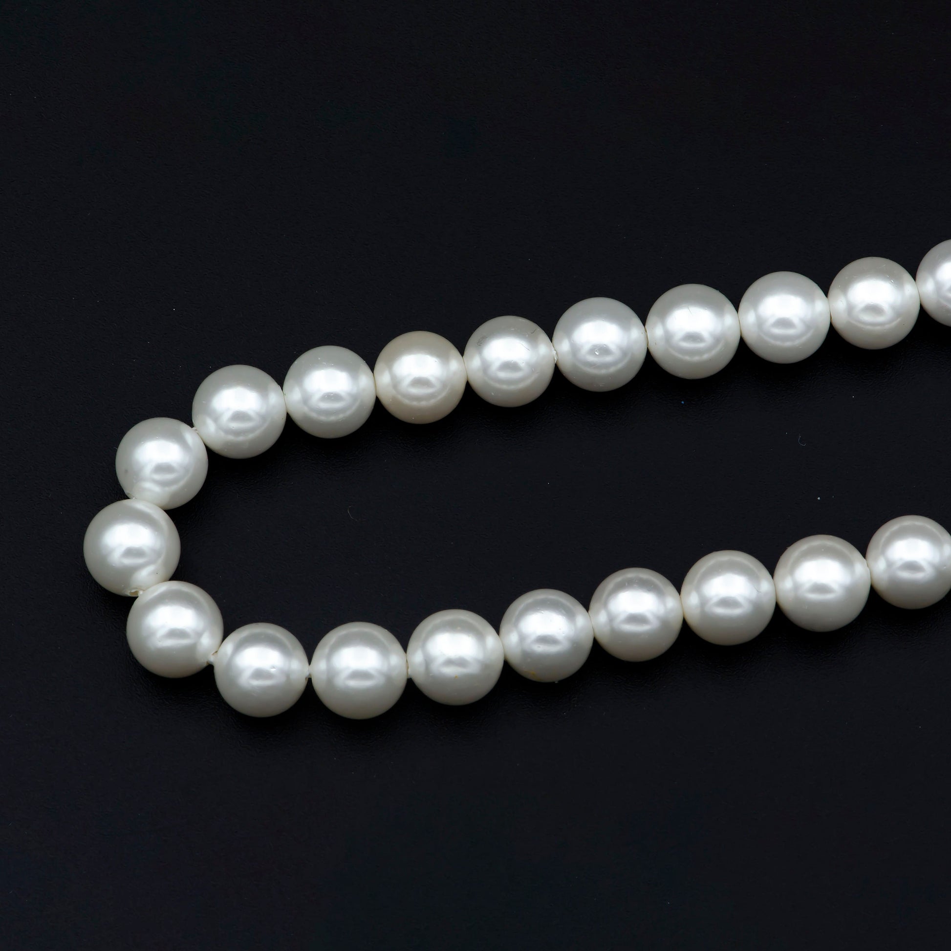 8mm White Round Pearl Choker Necklace, Fresh Water Mother of Pearl Circle Chain Necklace 17.5 inch Necklace Beaded Gold Clasp WA-325