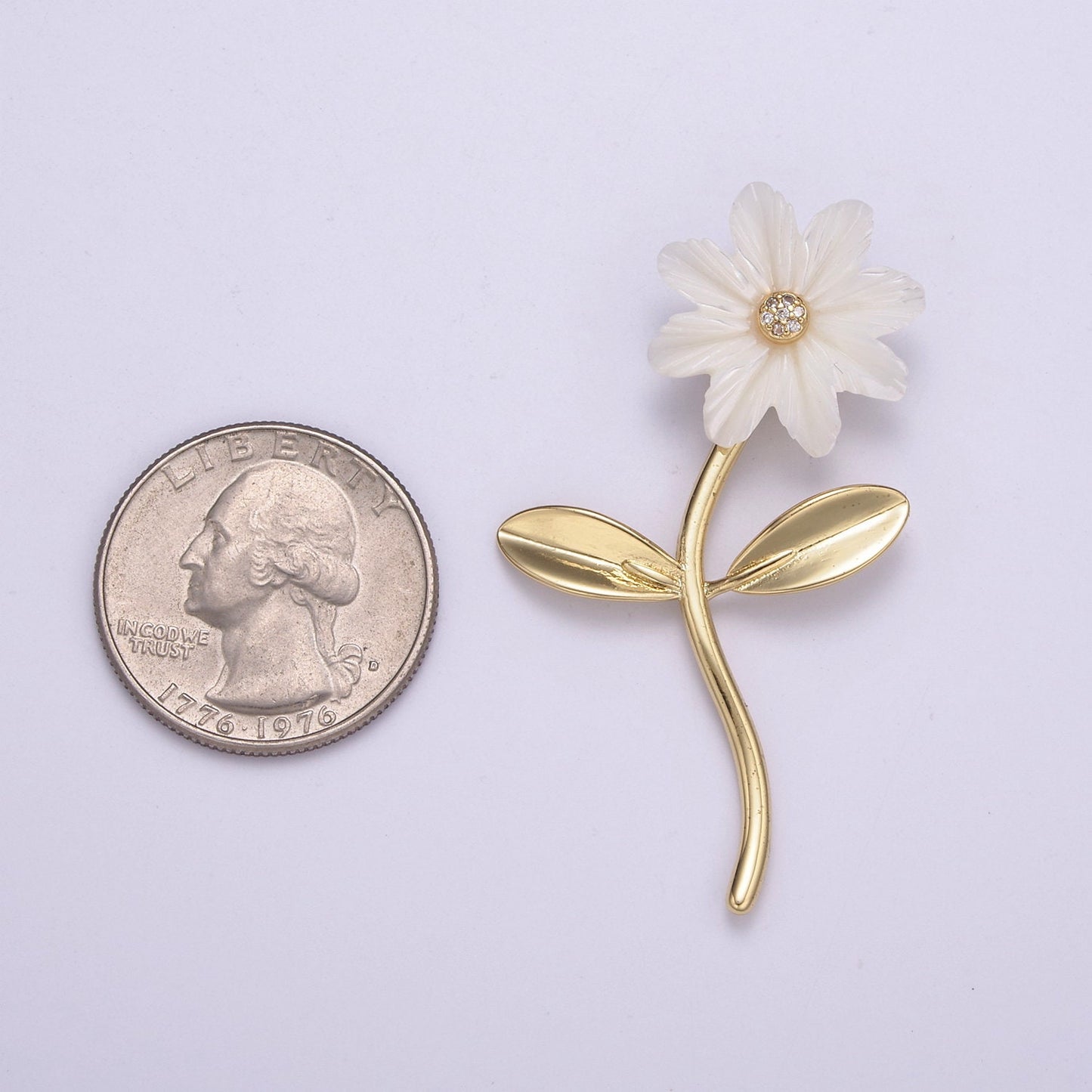 51.6mm Gold Filled Daisy Flower Charms for Necklace White Daisy Floral pendant for necklace, sweet romantic Elegant dangle charm H-061
