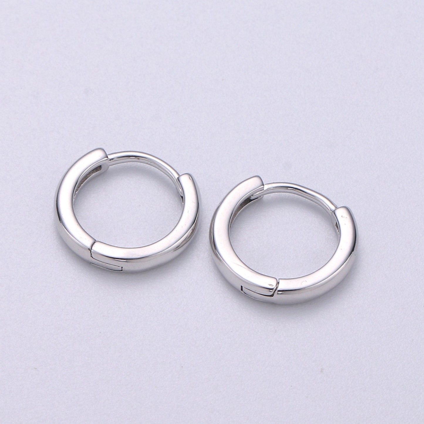 Dainty Hoop earrings 14k Gold Filled Hoop Earring 15mm Huggie Earring for Everyday Wear Hypoallergenic Jewelry