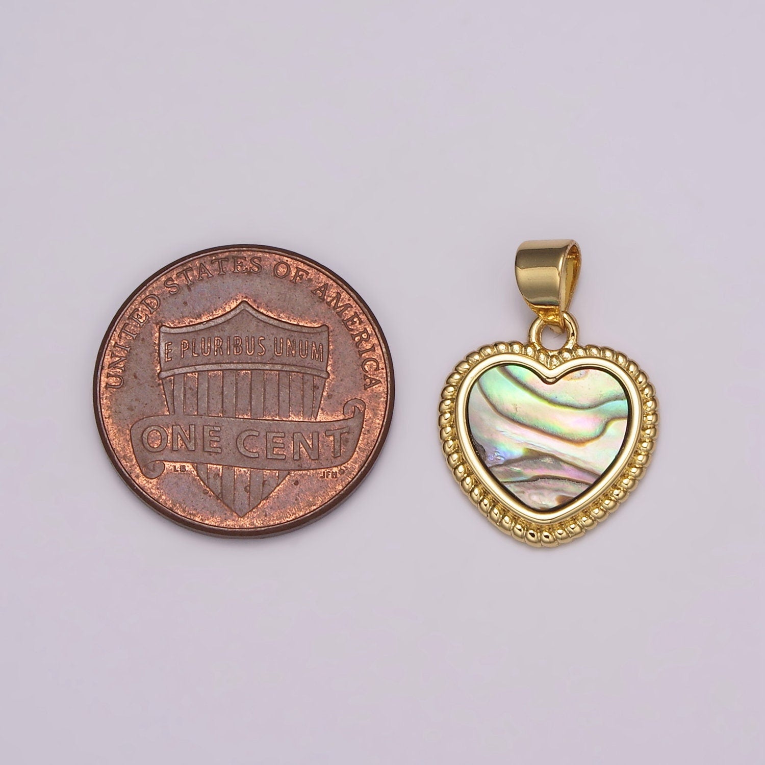Dainty Gold Heart Charm, Mother of Pearl Heart gold Pendant, Minimalist Jewelry Making in Gold Findings for Bracelet Earring,N-484