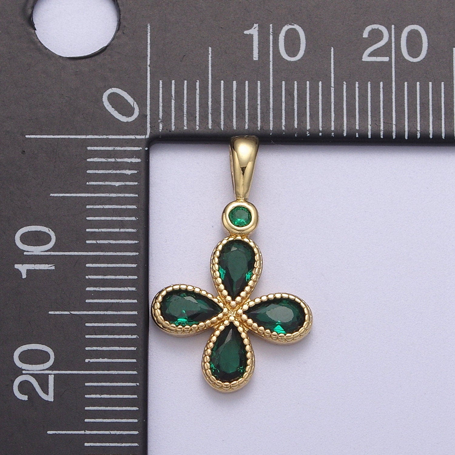 Four Leaf Clover Gold Filled lucky charm pendant necklace good luck charm H-131 / H-135