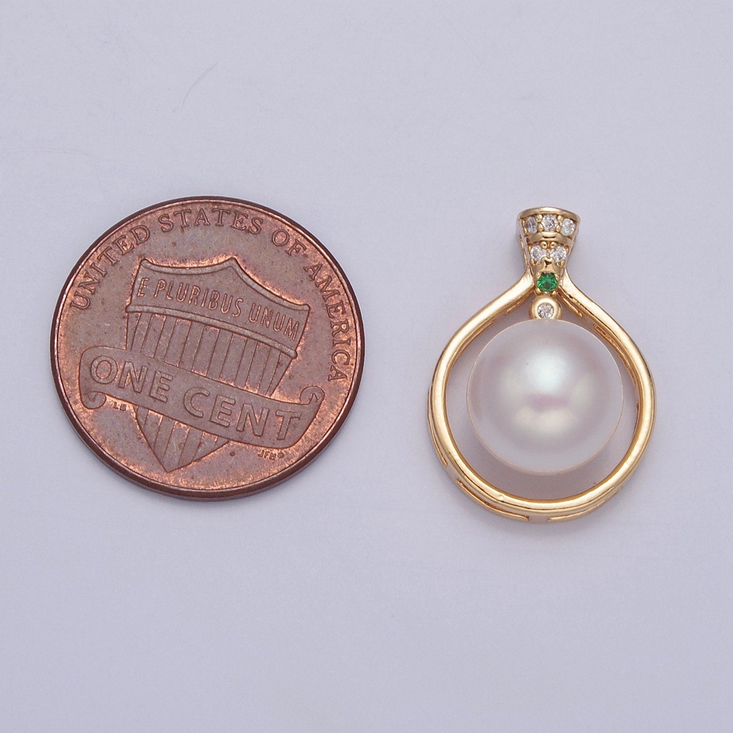 Dainty Round Genuine Shell Pearl Pendant Minimalist Bridal Wedding Jewelry I-028