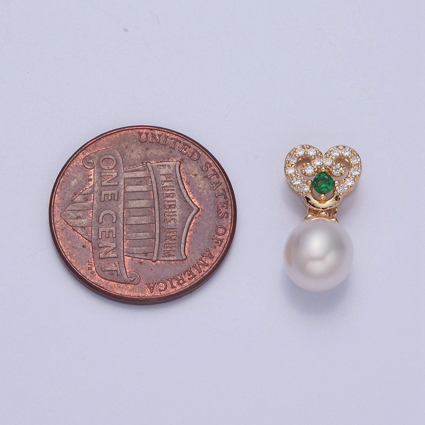 Dainty Round Pearl Elegant Royal Design Curled Heart Micro Pave CZ Emerald Green Eye Ball Charm for Bracelet Necklace Component | H-415
