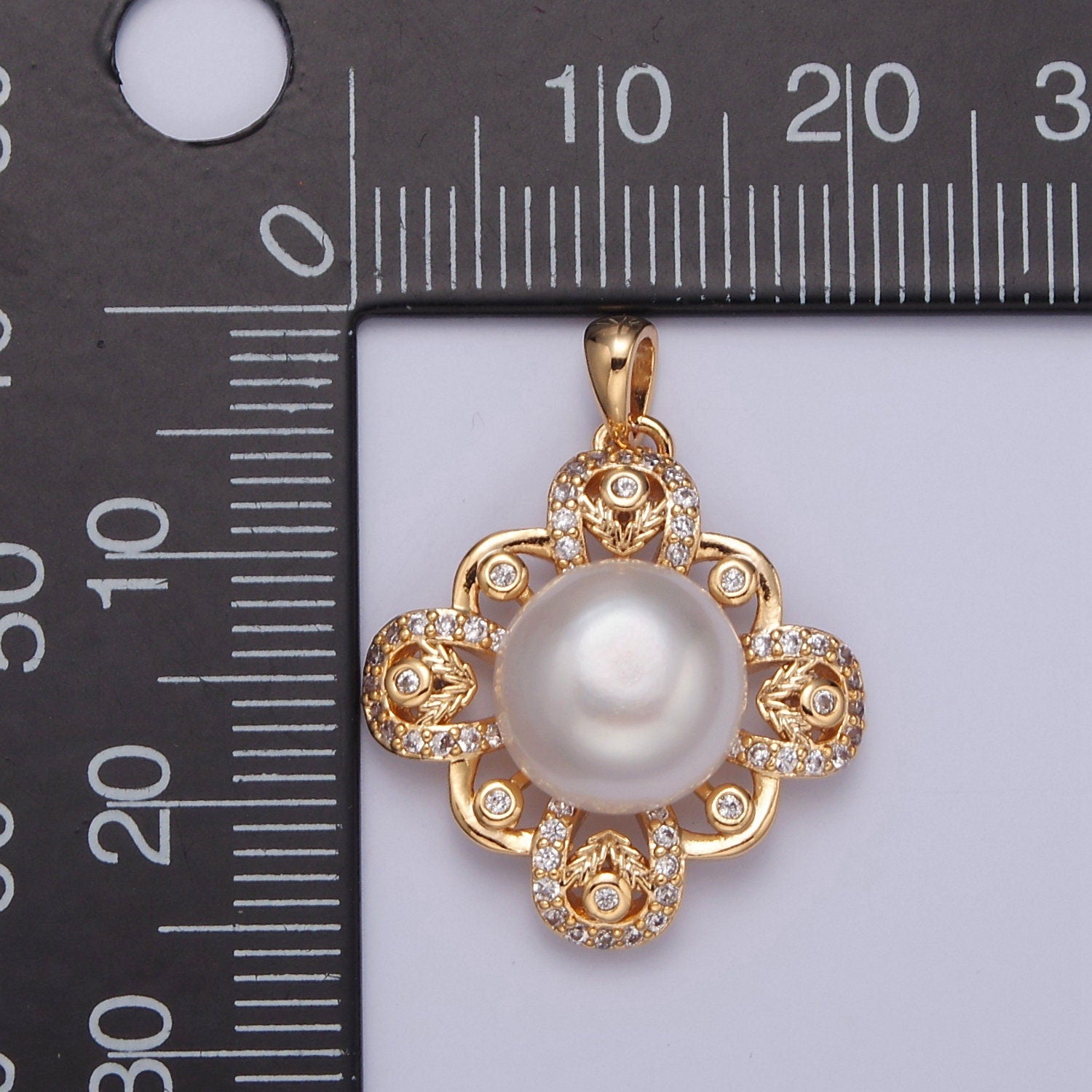 Vintage Round Pave Genuine Shell Pearl Pendant Minimalist Bridal Wedding Jewelry I-030
