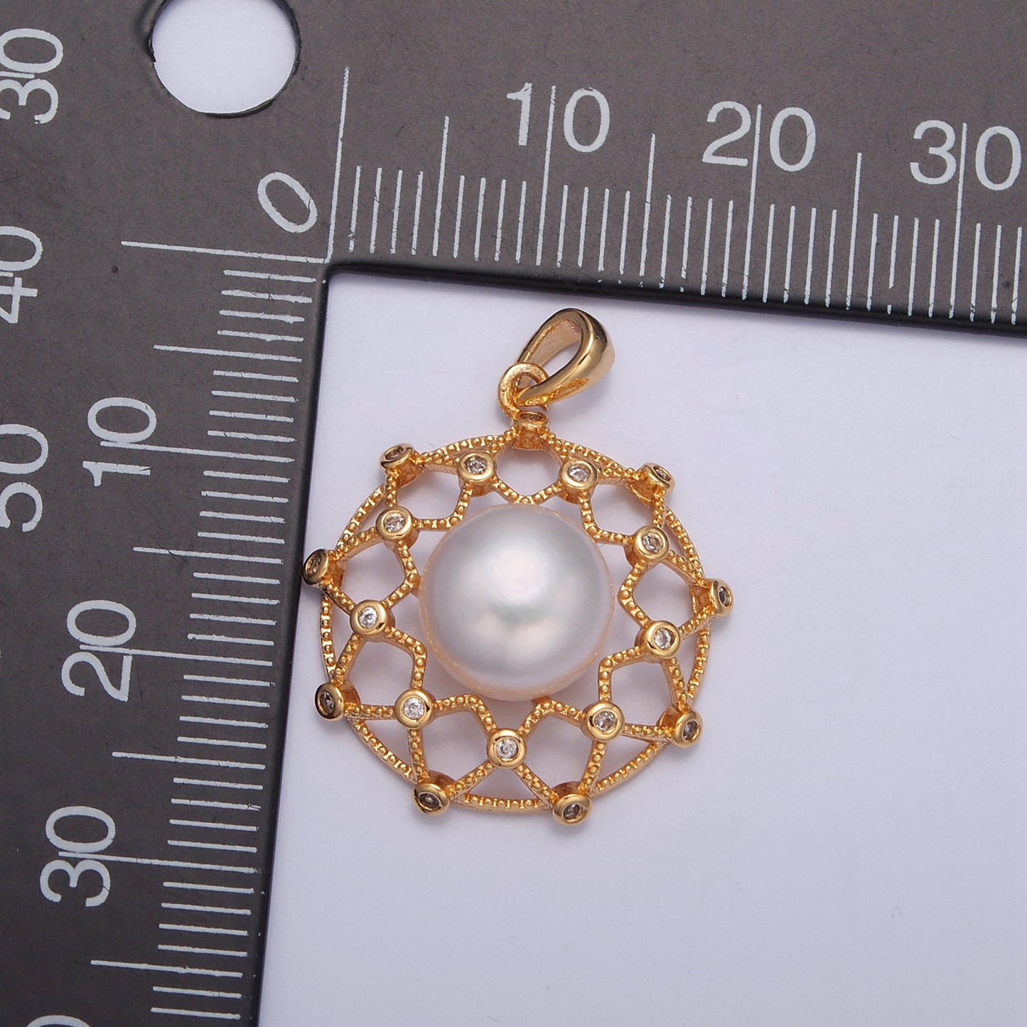 Round Medallion Pave Genuine Shell Pearl Pendant Minimalist Bridal Wedding Jewelry I-044