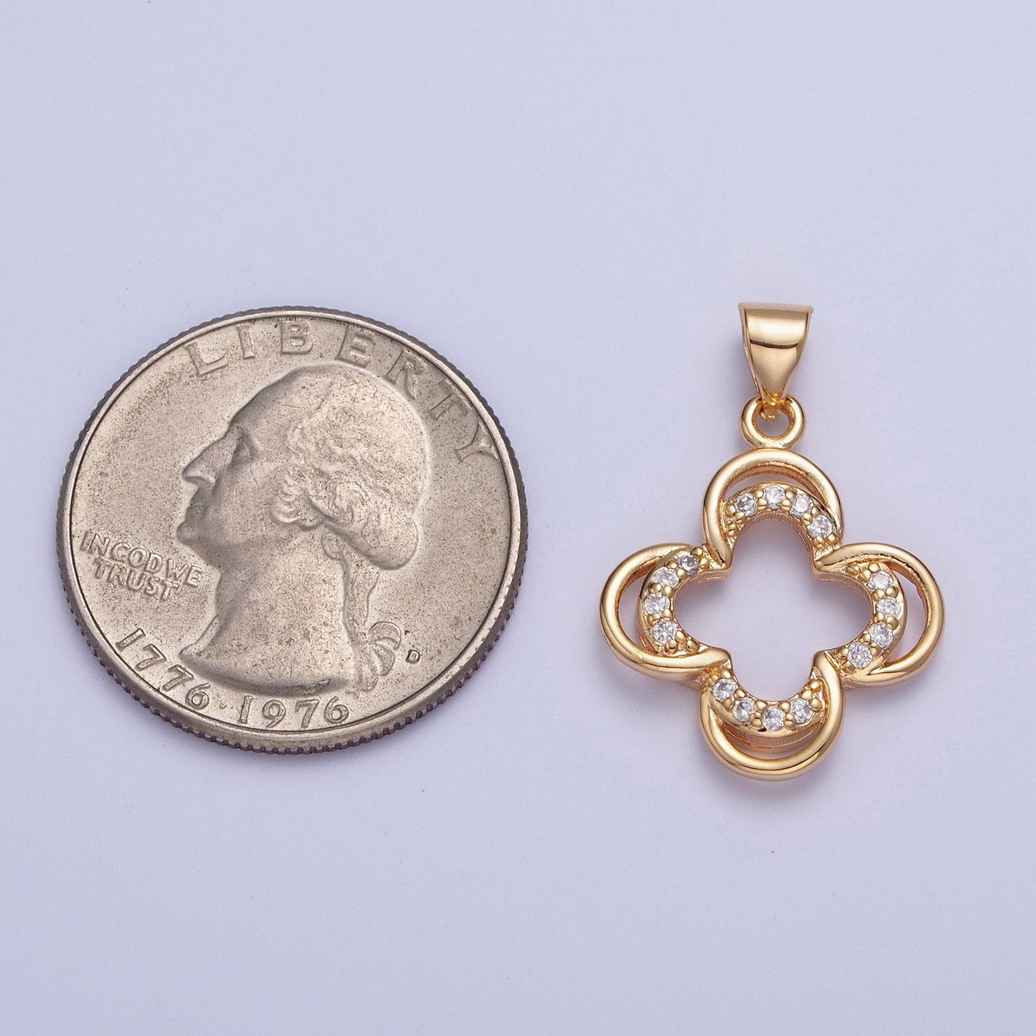 Dainty Four Leaf Clover Lucky Pendant for Necklace Bracelet Supply, Floral Flower Emblem Pendant, Four-Leaf Clover | X-453