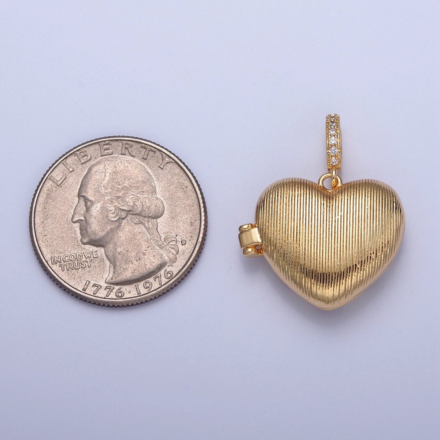 24K Gold Filled Round Love Heart Locket Charm Necklace, Stripes and Heart Stamps for Personalized Necklace Pendant | H-222