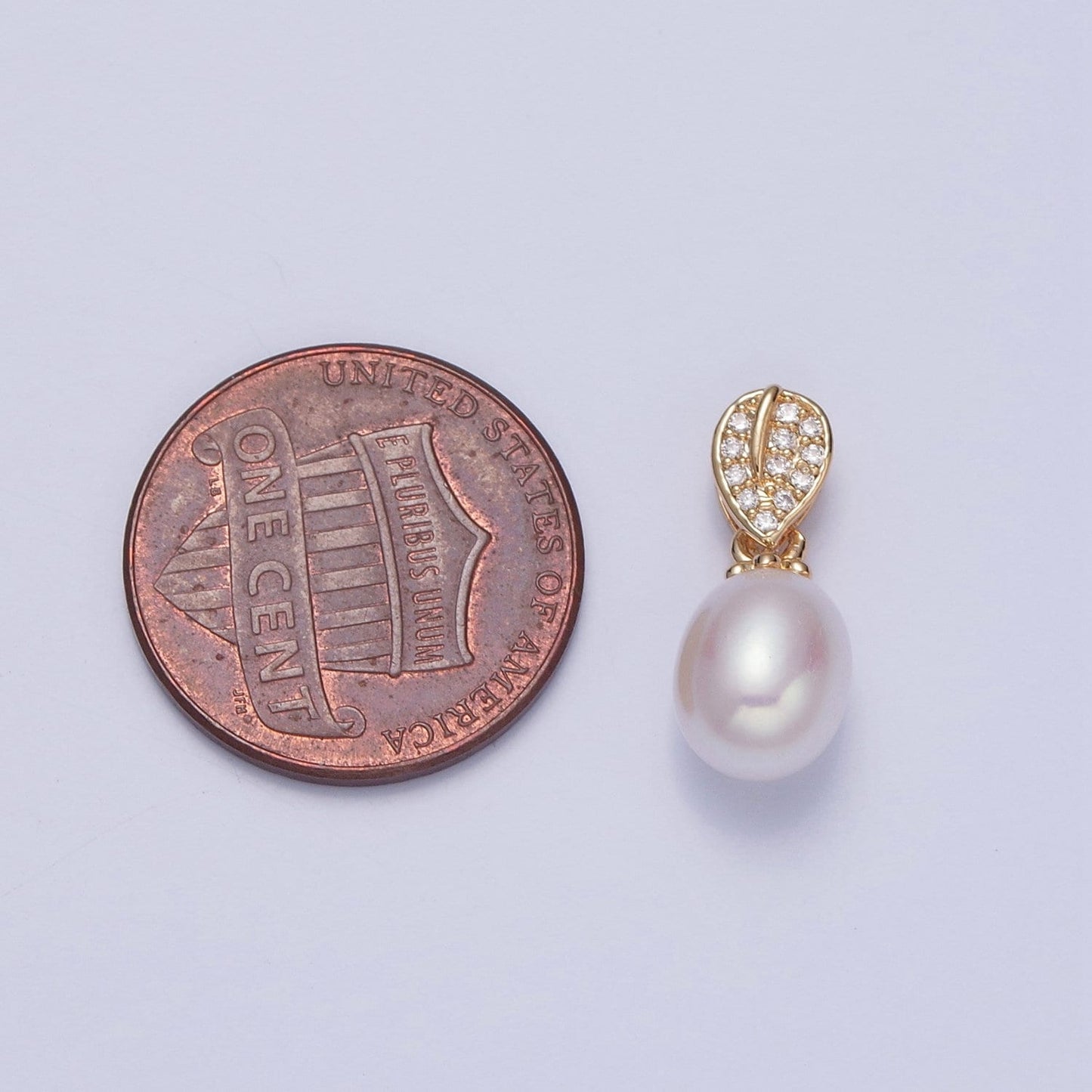 Dainty Round Pearl Elegant Tropical Leaf Design Micro Pave CZ Ball Pendant for Bracelet Necklace Component | H-534