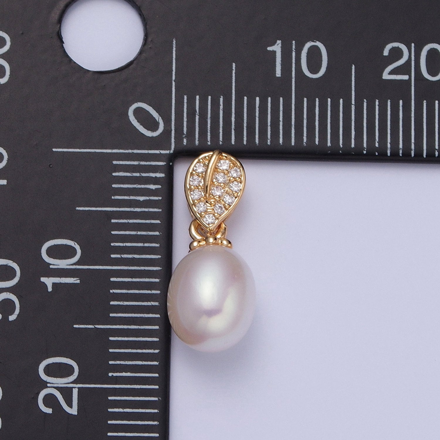 Dainty Round Pearl Elegant Tropical Leaf Design Micro Pave CZ Ball Pendant for Bracelet Necklace Component | H-534