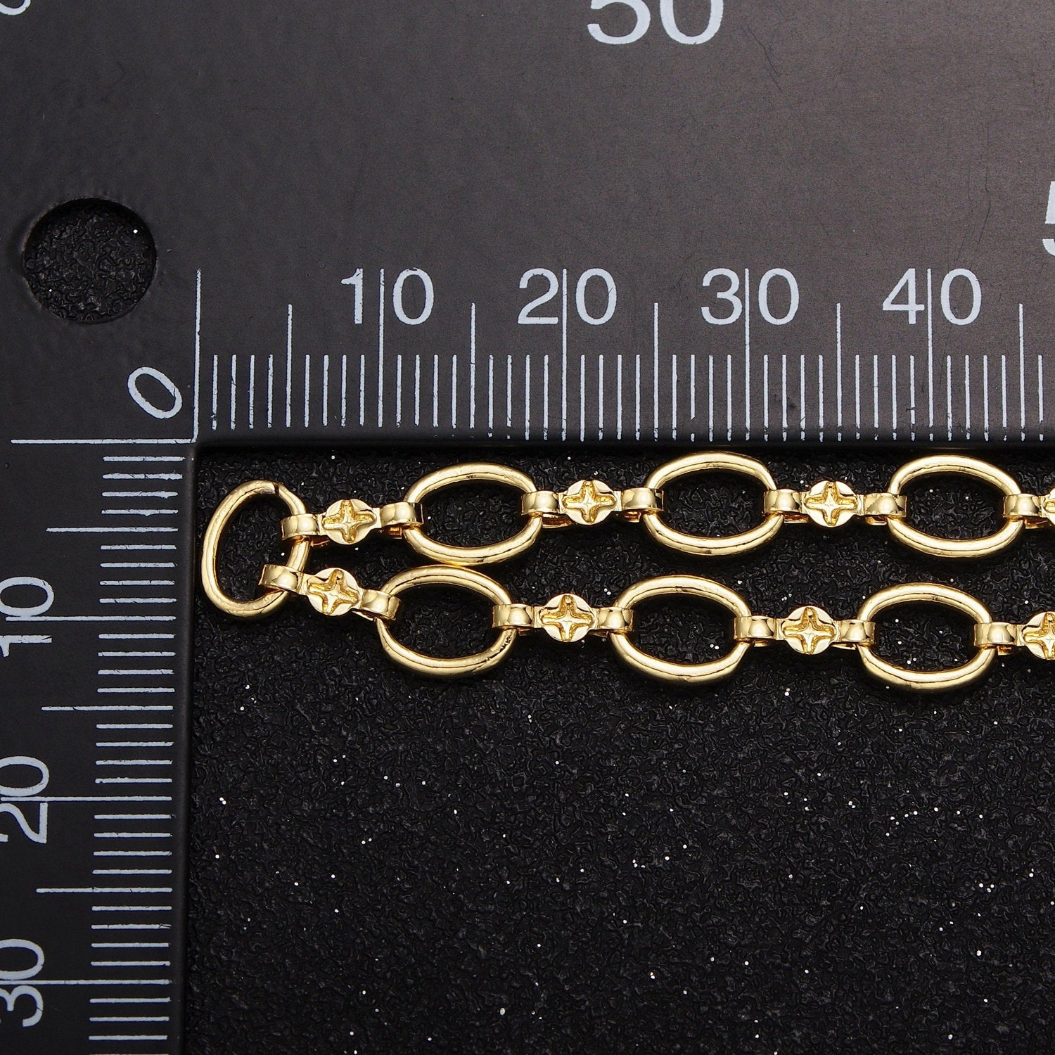 6.0mm Gold Oval Cable Chain w. Figure Eight Decorative North Star Connector by Yard, 24K Gold Filled Wholesale Bulk Roll Chain | ROLL-848