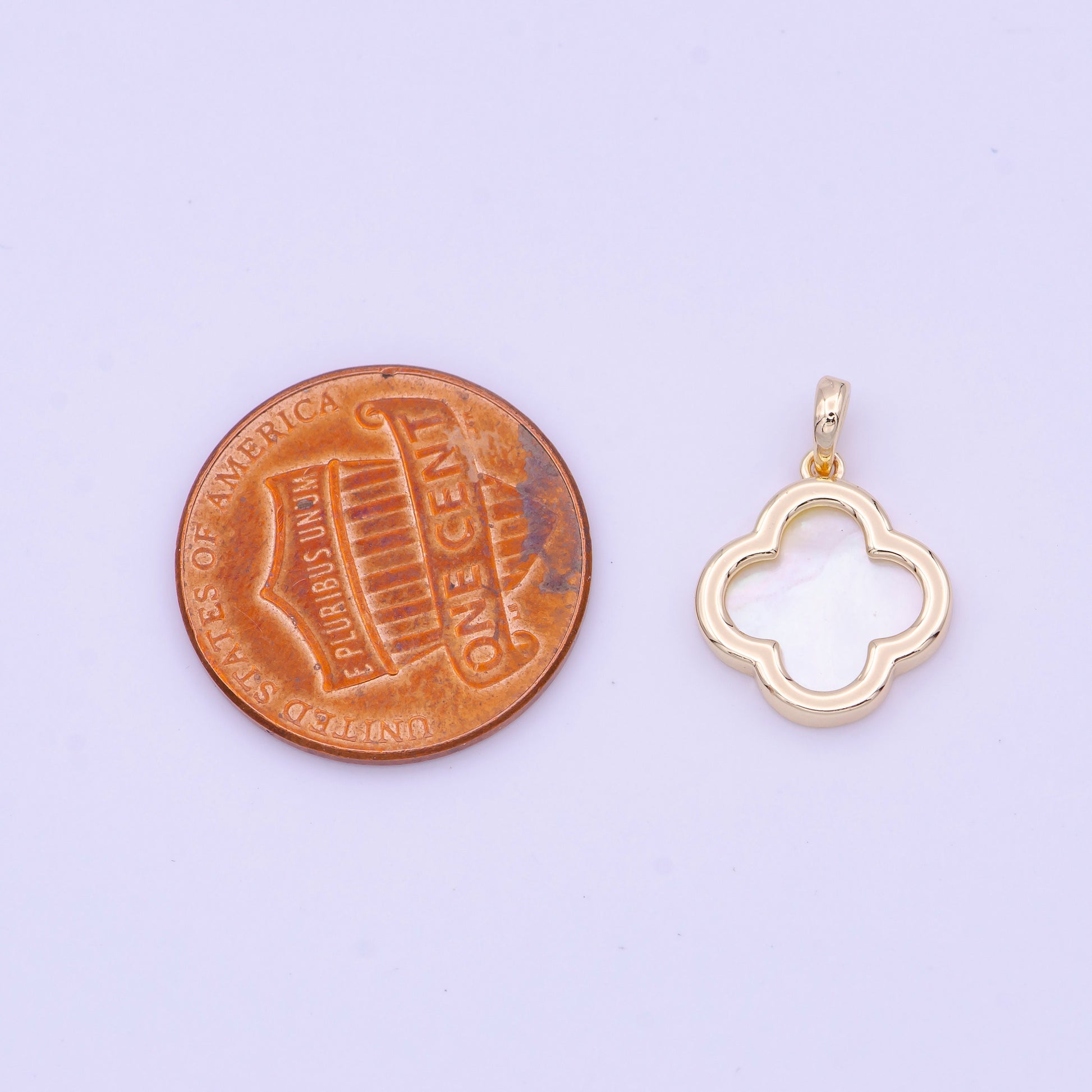 Gold Pearl Charm Four Leaf Clover Pendant Silver Pearl Floral Charm Good Luck Jewelry H-220 H-275