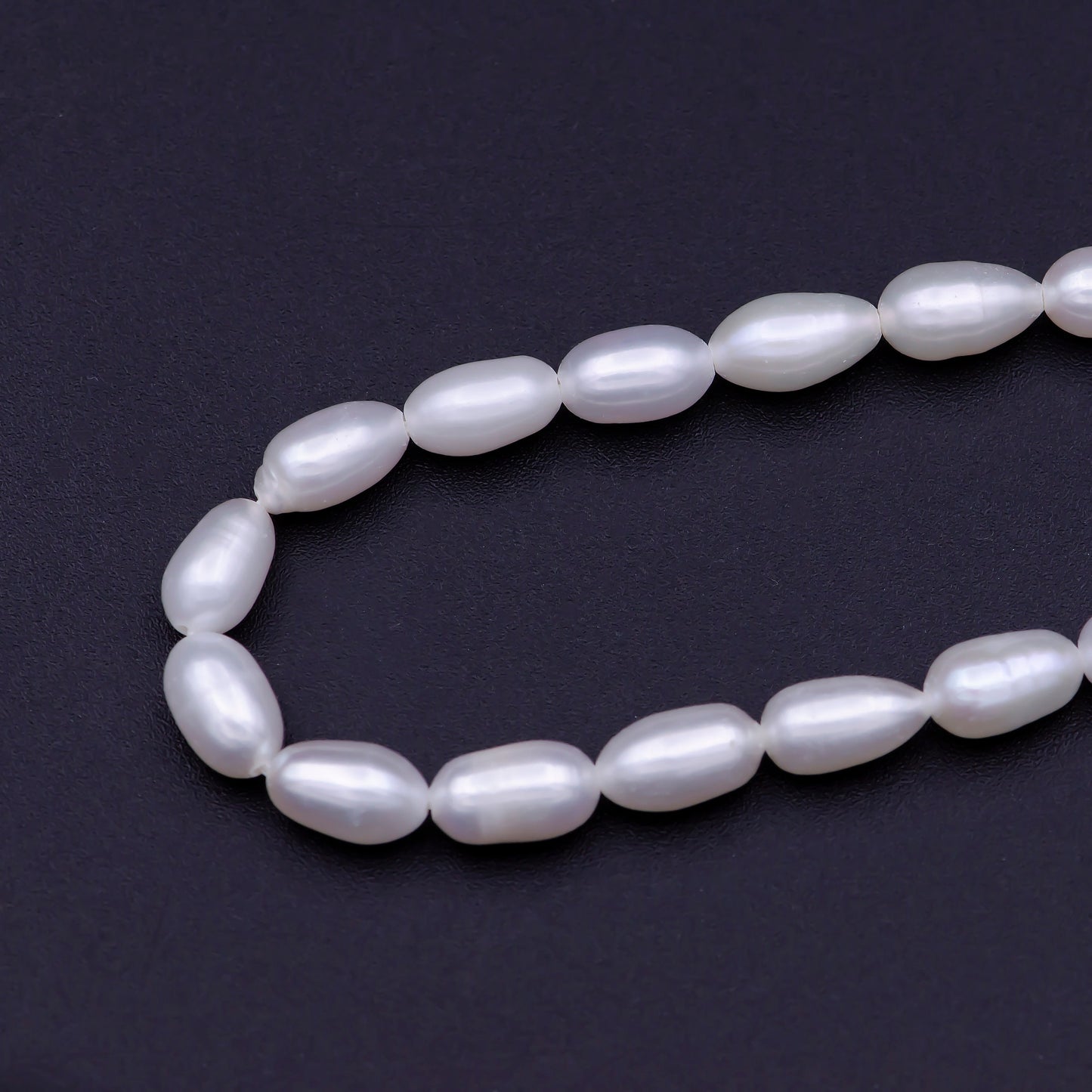 Small Hole Pearls Beads Genuine Freshwater Pearl 4.6-5.2mm Small Potato Oval Rice Pearl per Strand Wholesale WA-816