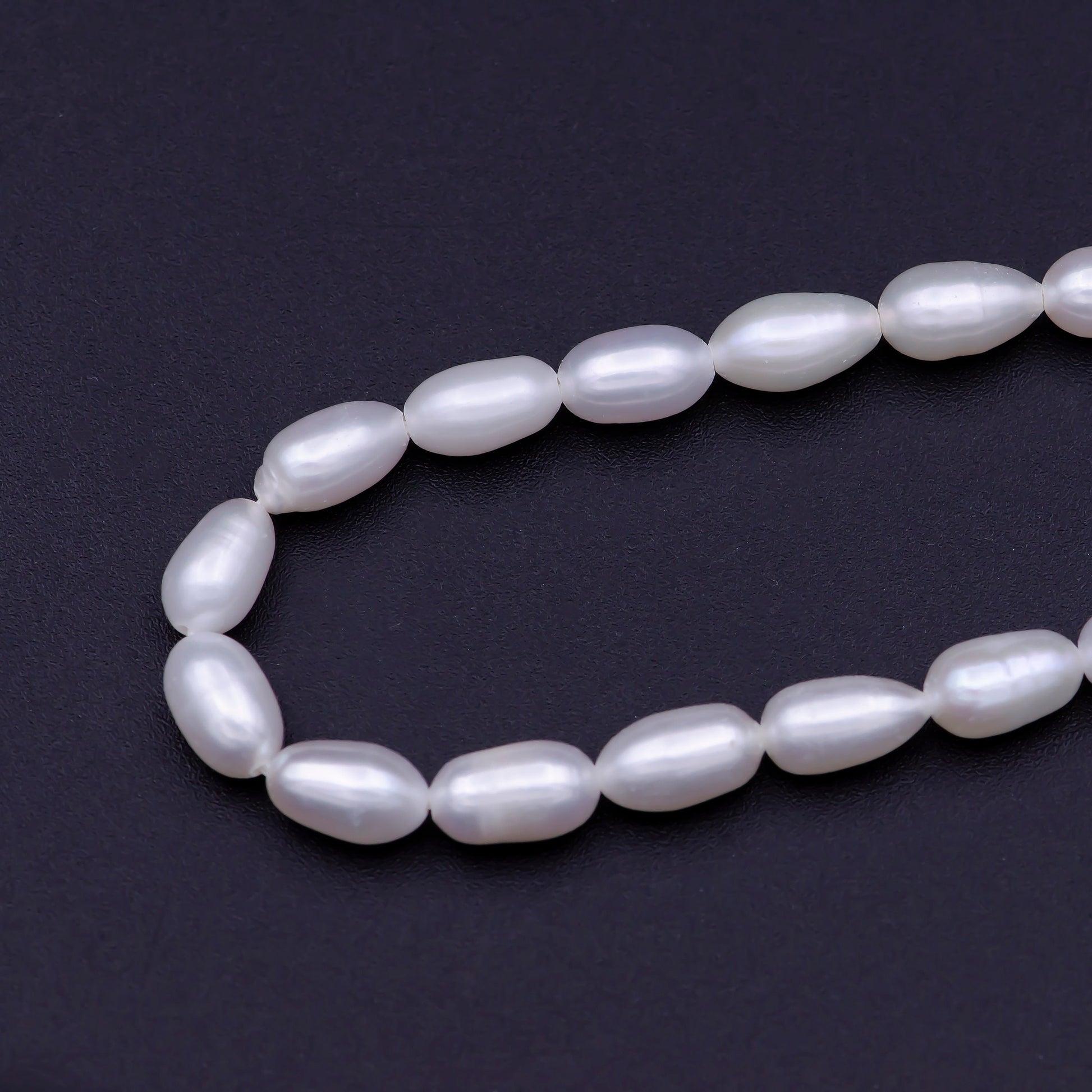 Small Hole Pearls Beads Genuine Freshwater Pearl 4.6-5.2mm Small Potato Oval Rice Pearl per Strand Wholesale WA-816