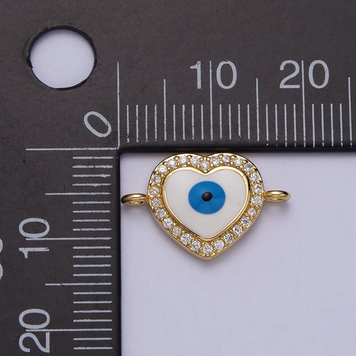 Micro Pave Gold Heart Charm Charm Evil Eye Heart Medallion Charm Connector for Bracelet Component Minimalist Jewelry Amulet Charm Y670