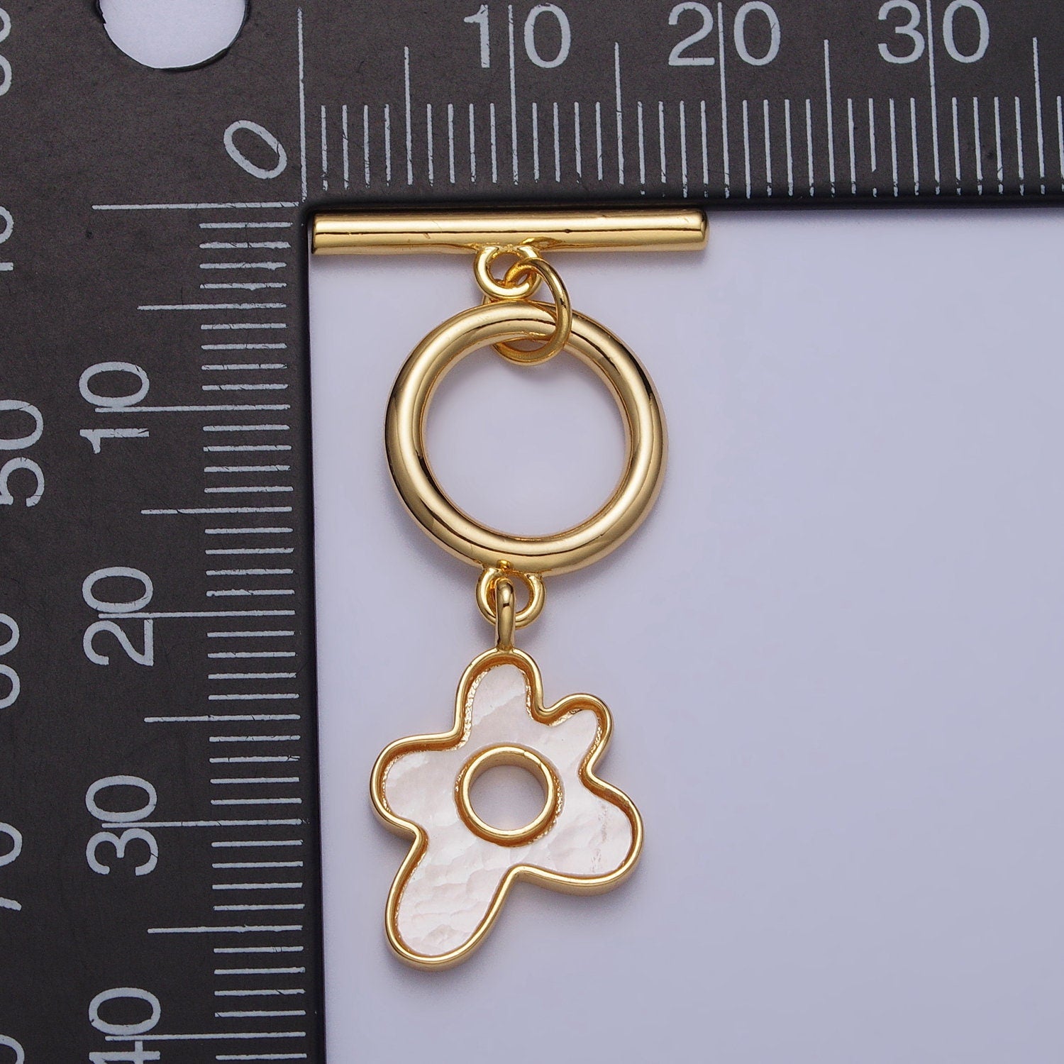 Abstract Shell Pearl Gold Flower Toggle Clasp, Jewelry Clasp OT Clasp Findings Z093