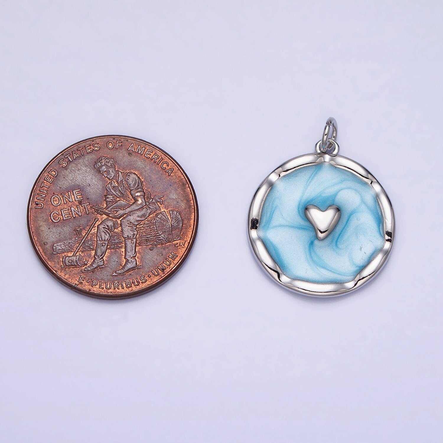 1Pc Gold Heart Charms Blue, White, Pink Enamel Love charm Decorative Round Disc Charm Medallion for Necklace Bracelet AC633