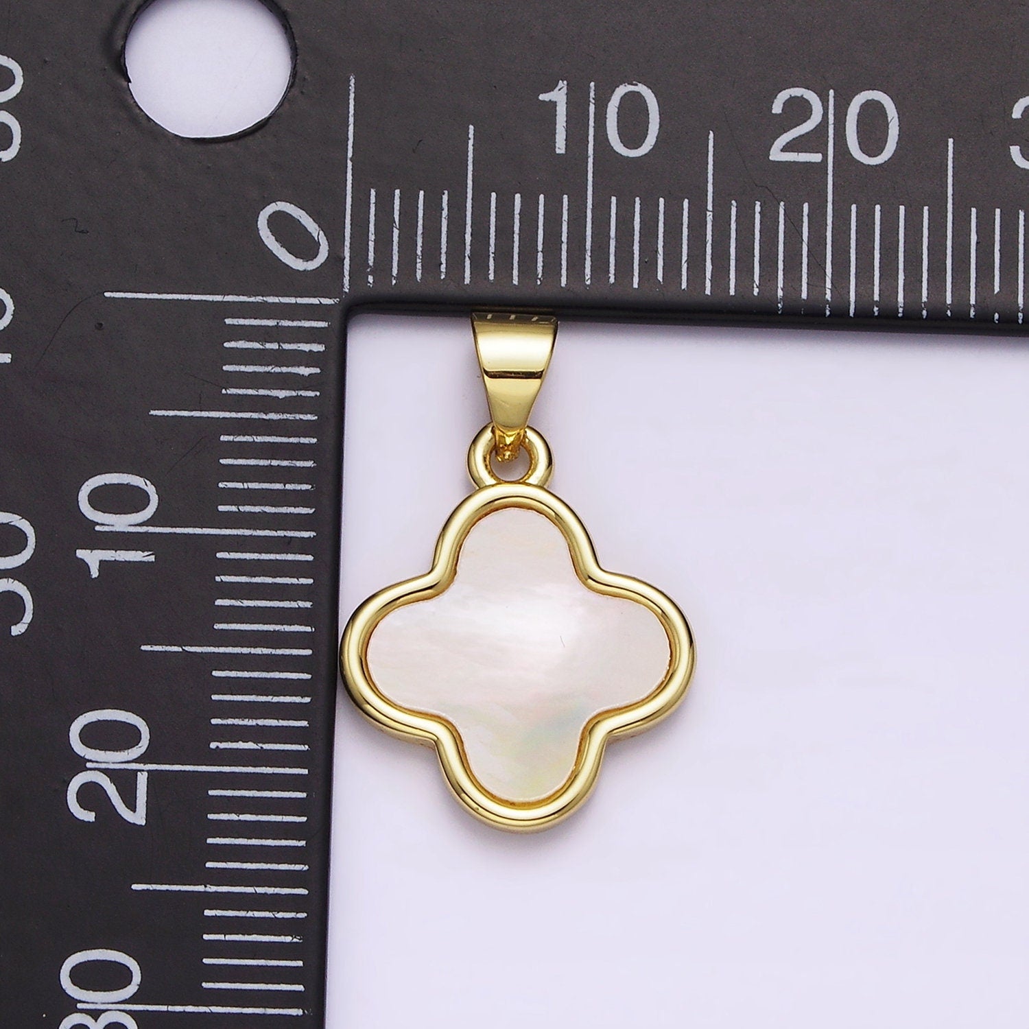 Dainty 24k Gold Filled Quatrefoil Pendant Gold Charm Mother of Pearl Necklace Bracelet Pendant Four leaf Clover Lucky Charm AA553