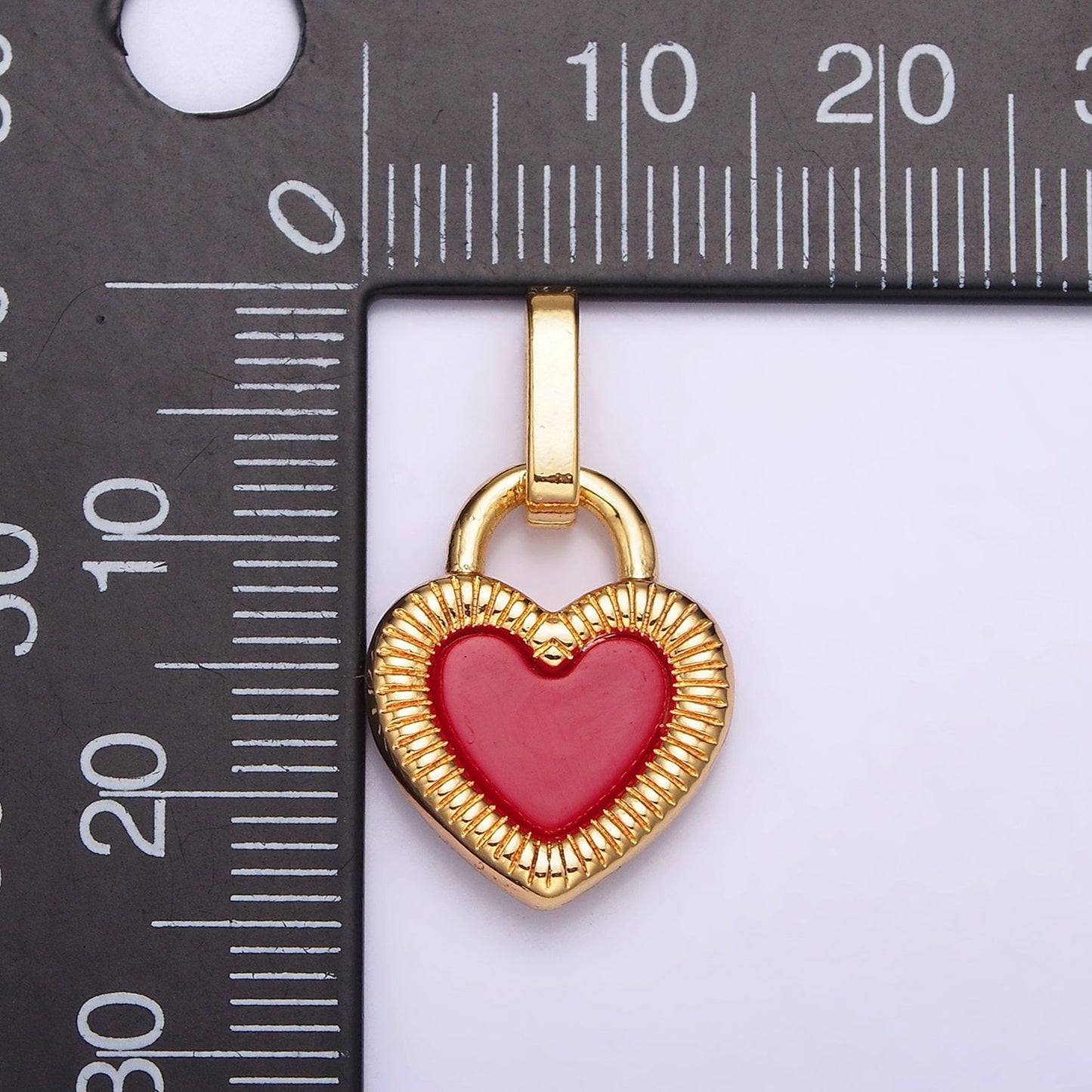 24K Gold Filled Double Sided Red Carnelian Onyx Line-Textured Heart Lock Pendant | AA599