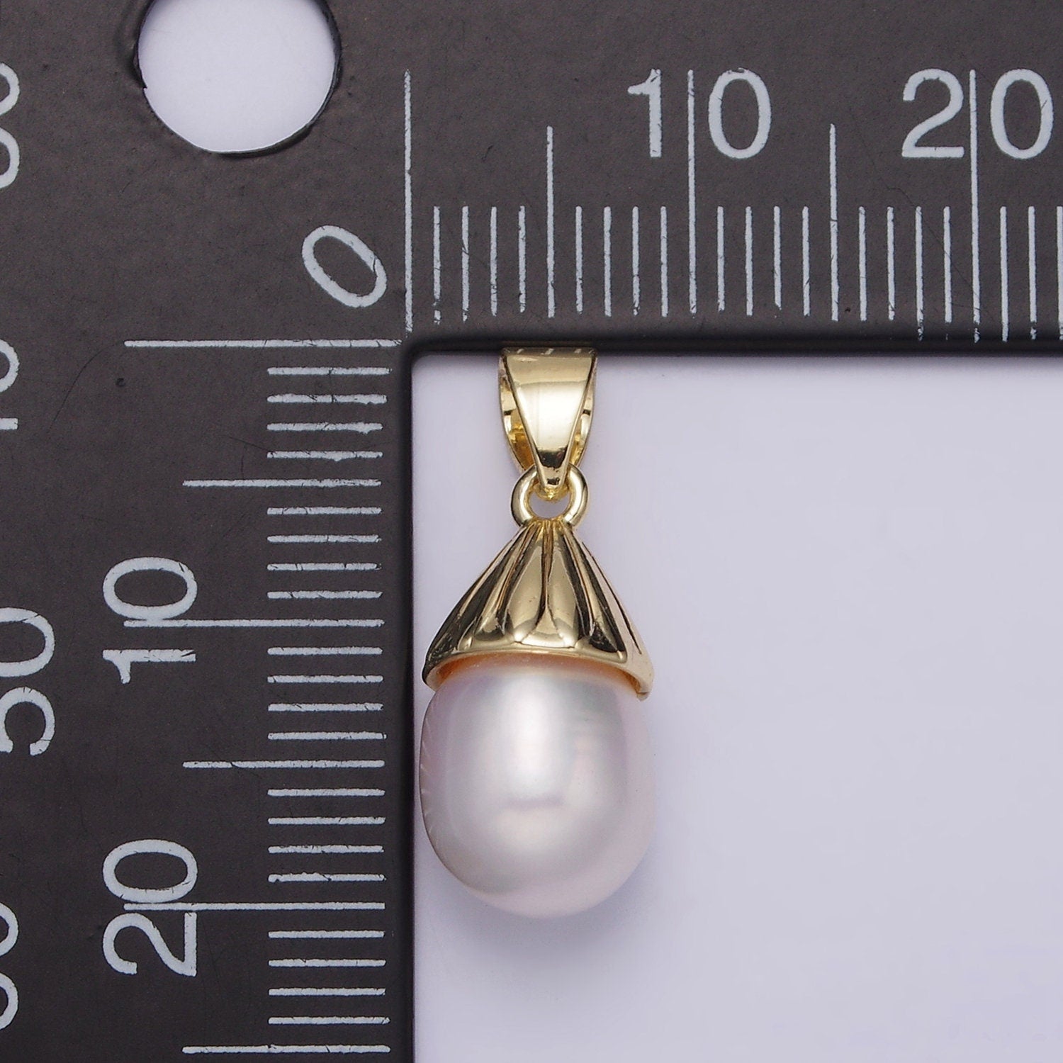 14K Gold Filled Button White Pearl Oblong Lined Bail Pendant | AA632