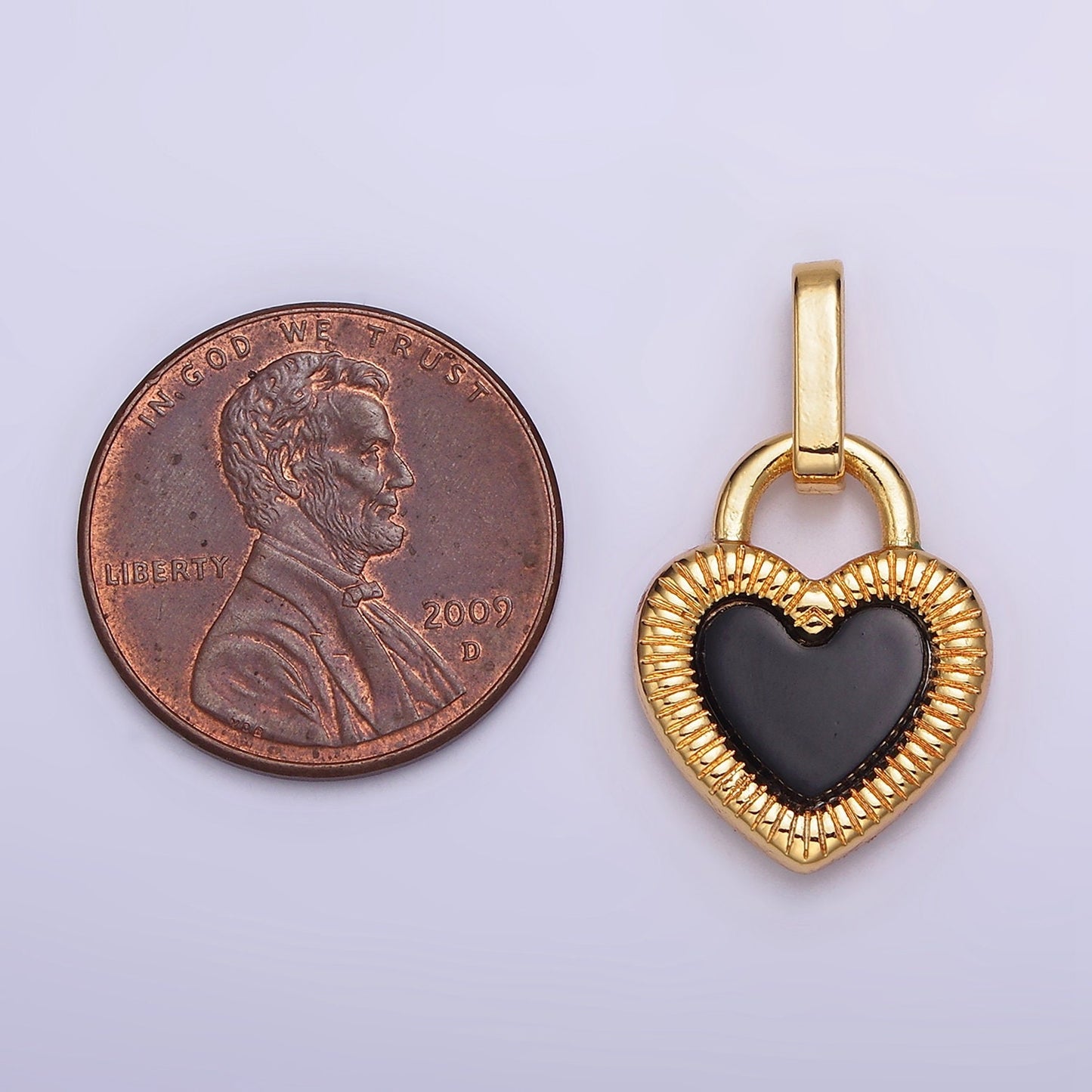 24K Gold Filled Double Sided Red Carnelian Onyx Line-Textured Heart Lock Pendant | AA599