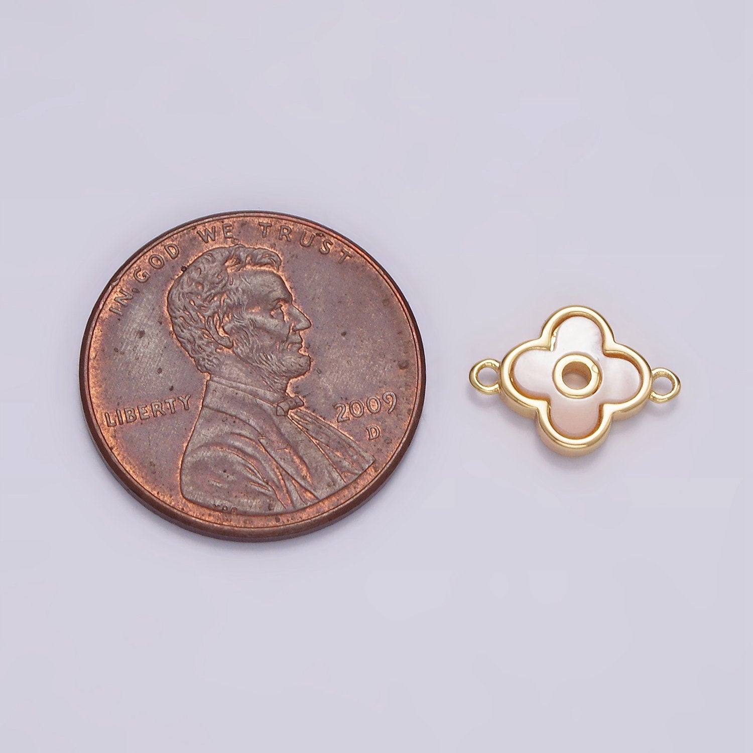 Clover Bezel Pearl Connector Pendant Mini Flower Charm Connector Bracelet Necklace in 16k Gold Filled Findings G-698