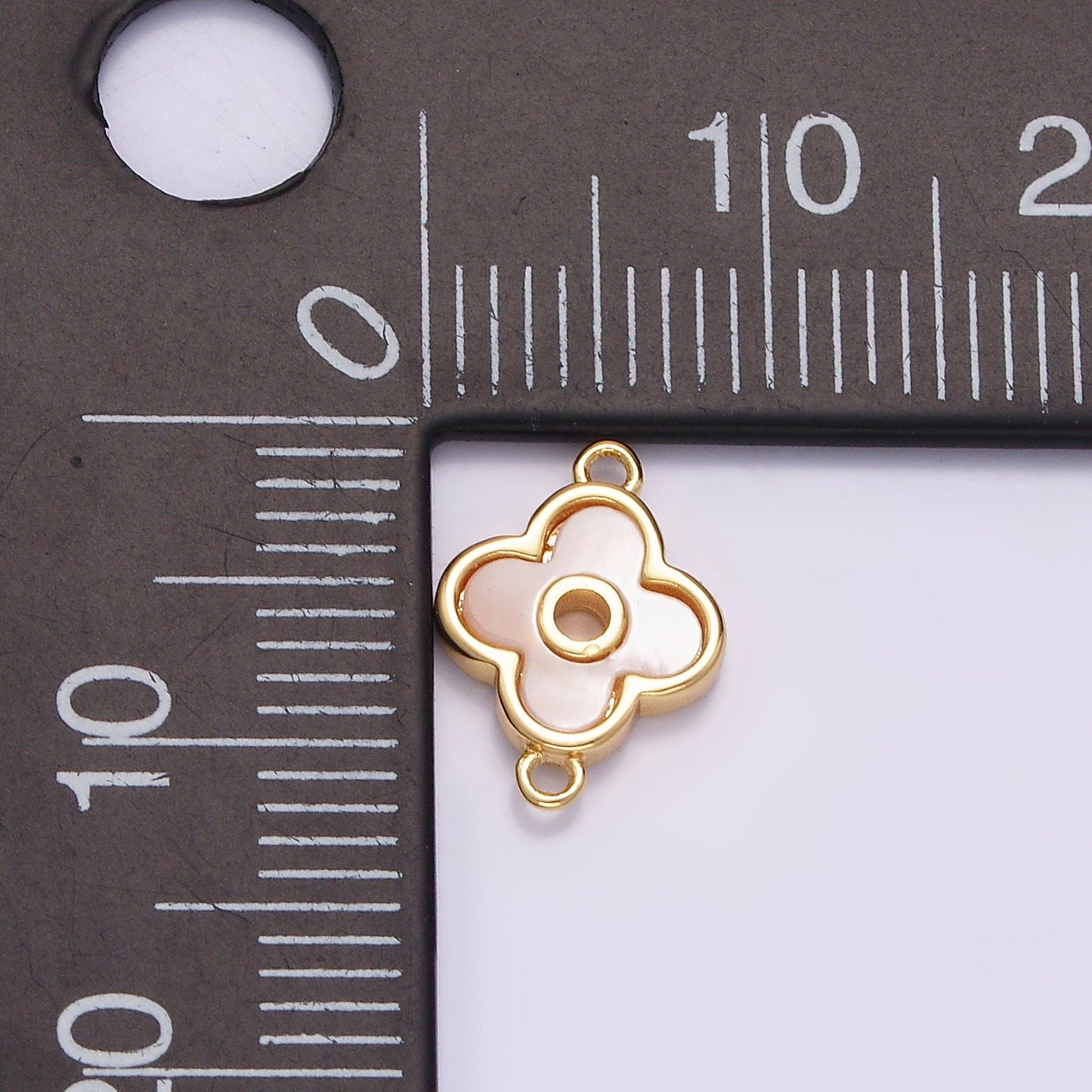 Clover Bezel Pearl Connector Pendant Mini Flower Charm Connector Bracelet Necklace in 16k Gold Filled Findings G-698