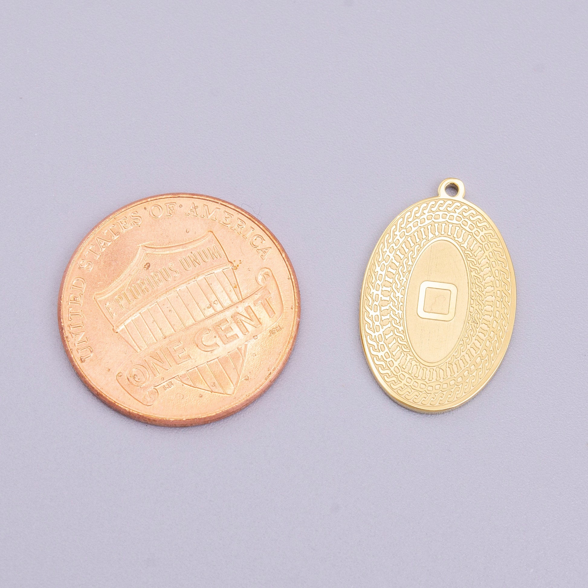 Stainless Steel 19.5mm Geometric Engraved Box Oval Charm in Gold & Silver | P-919