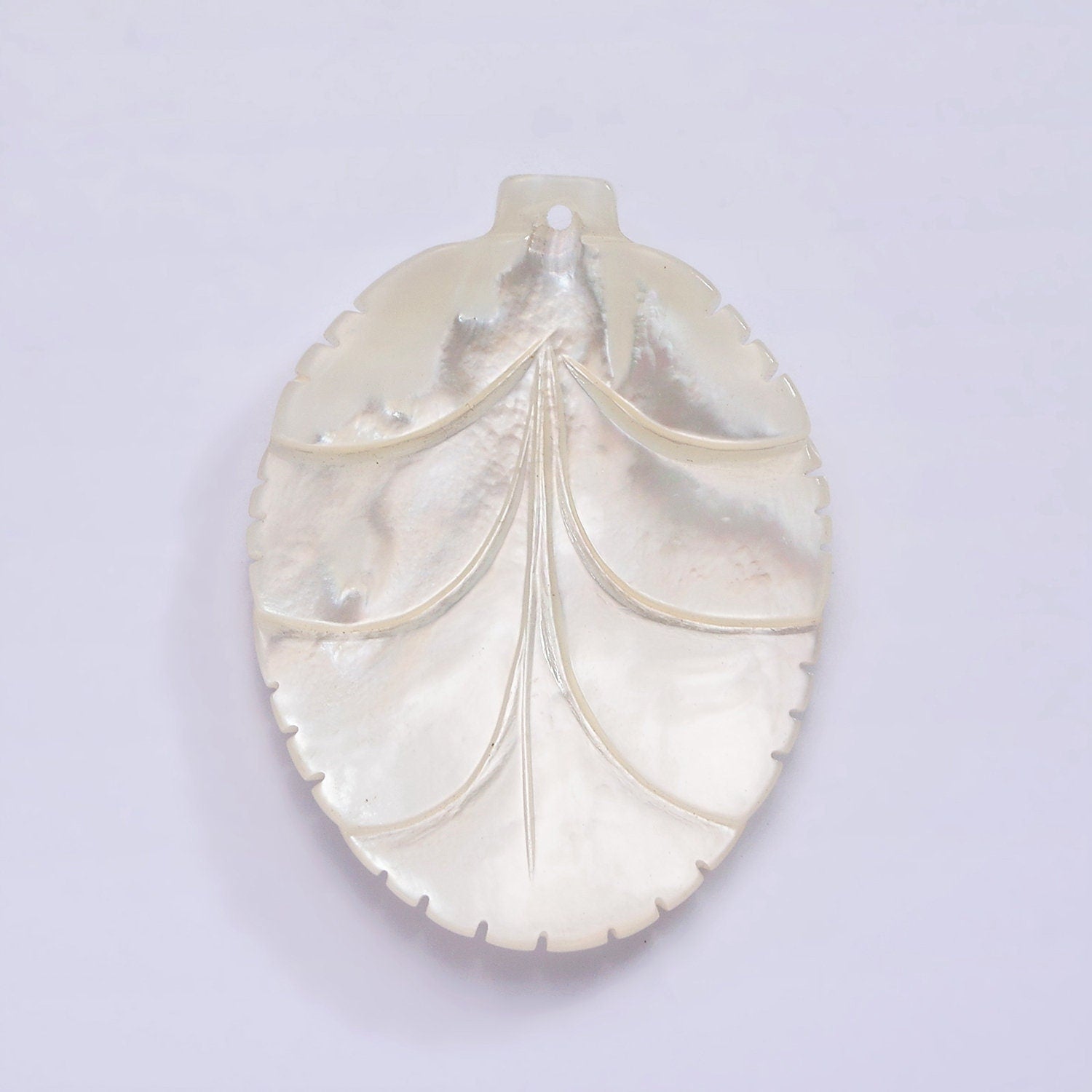 1x White Mother of Pearl Leaf Pendants MOP Leaf Charm Carved Leaf Pendants for Wedding Jewelry Necklace 30mm x 42mm
