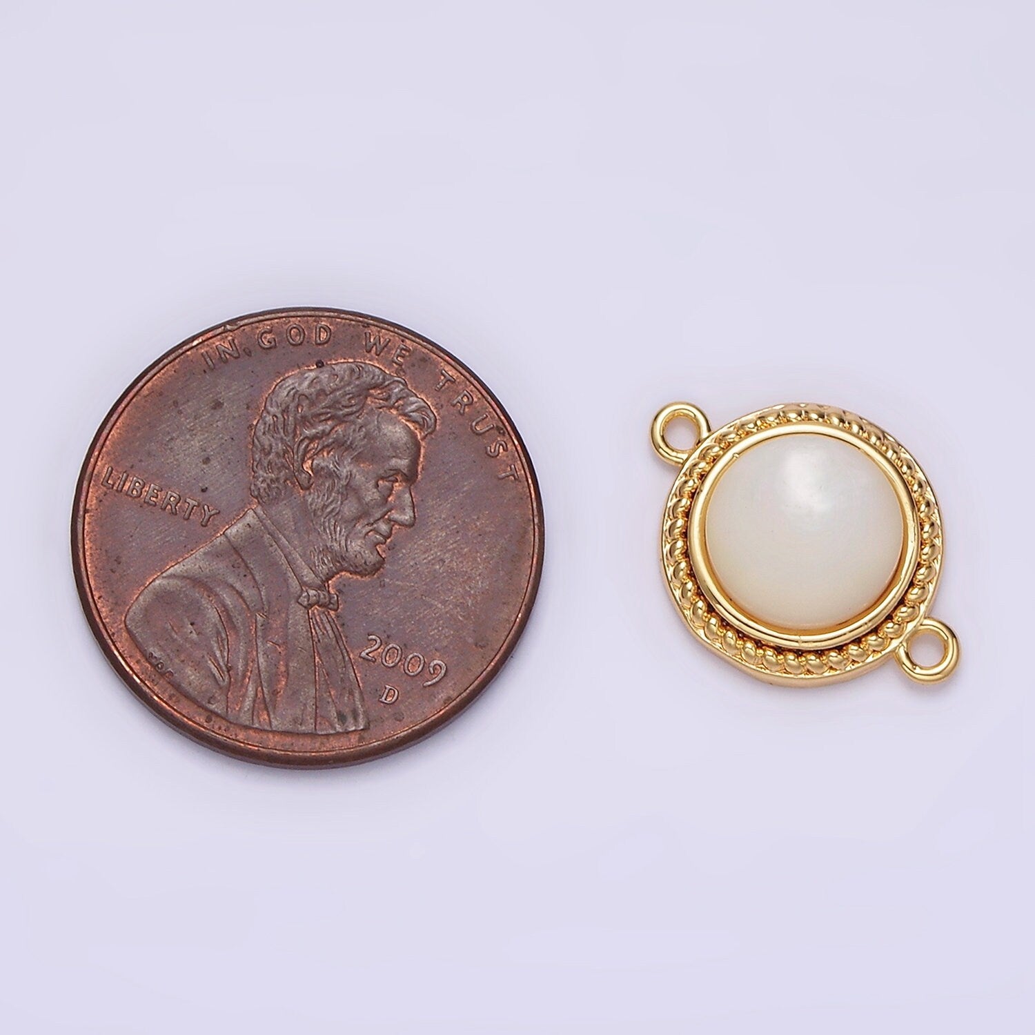 14K Gold Filled 15.7mm Shell Pearl Braided Bezel Round Connector | G060