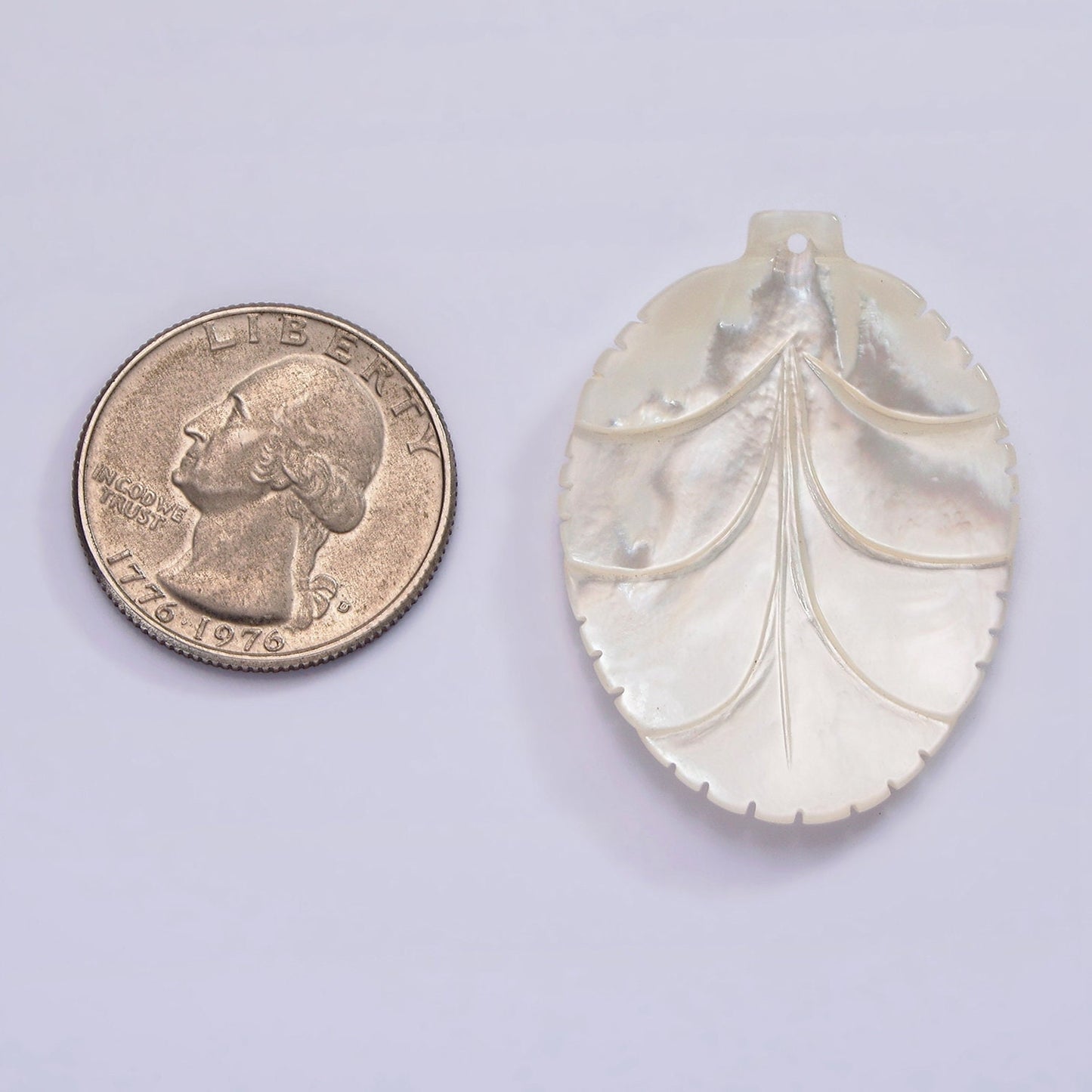 1x White Mother of Pearl Leaf Pendants MOP Leaf Charm Carved Leaf Pendants for Wedding Jewelry Necklace 30mm x 42mm