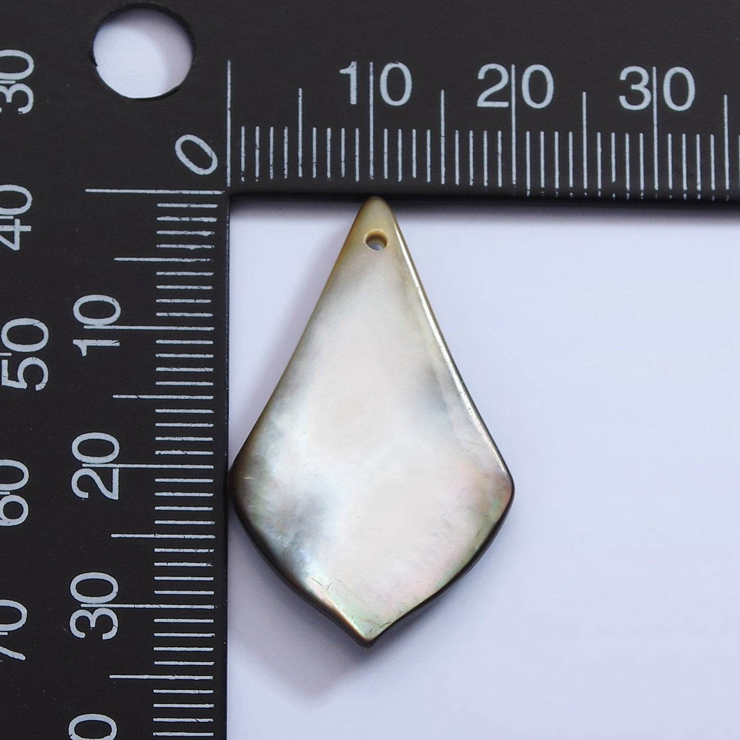 1x Natural Black lip Shell Triangle Bead Charm Abalone Shell Triangle Tie Shape Natural Shell Pendant for Necklace Earring Component