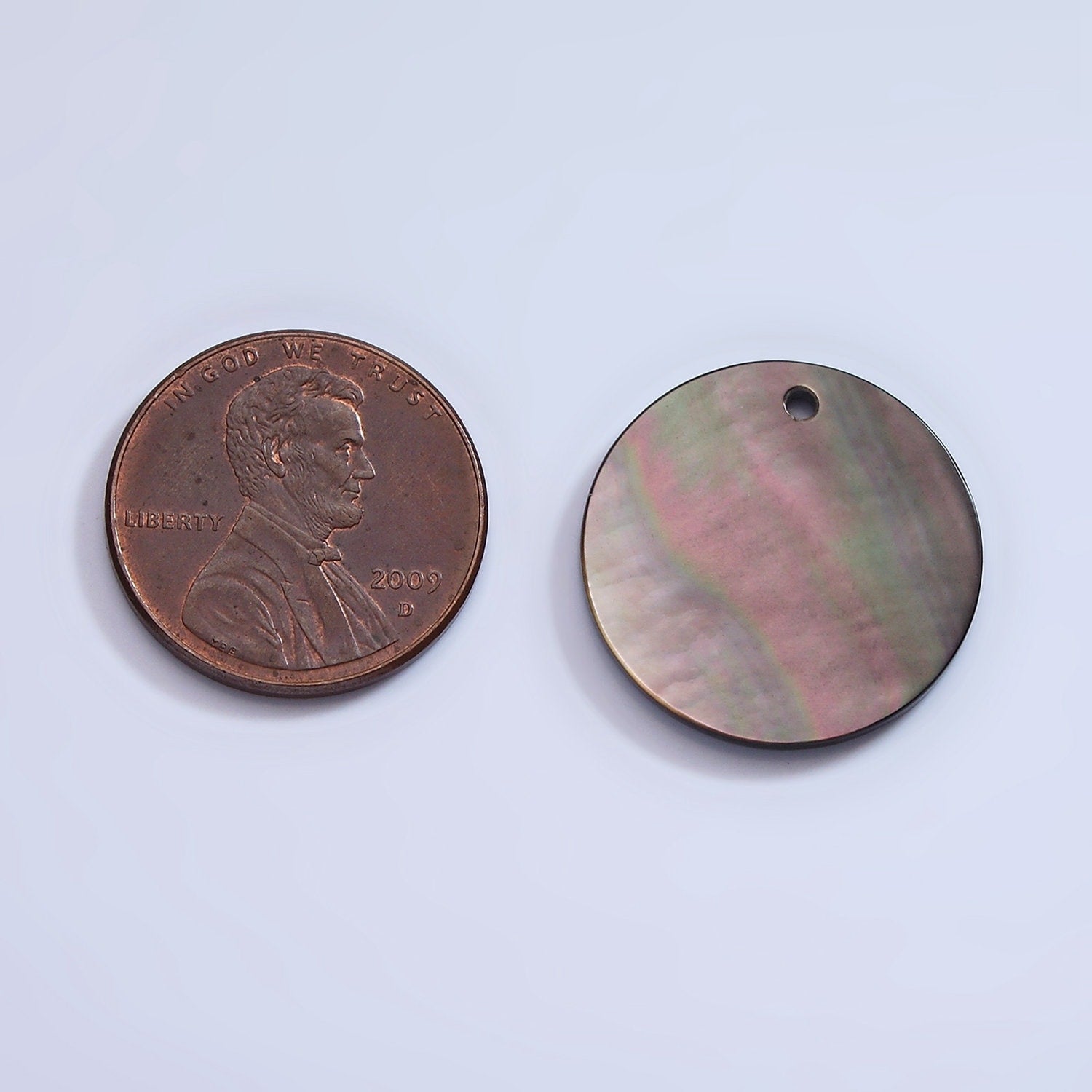 1x Natural black MOP mother of pearl shell round disc pendant Beach Mermaid Under The Sea Jewelry Inispired 20mm
