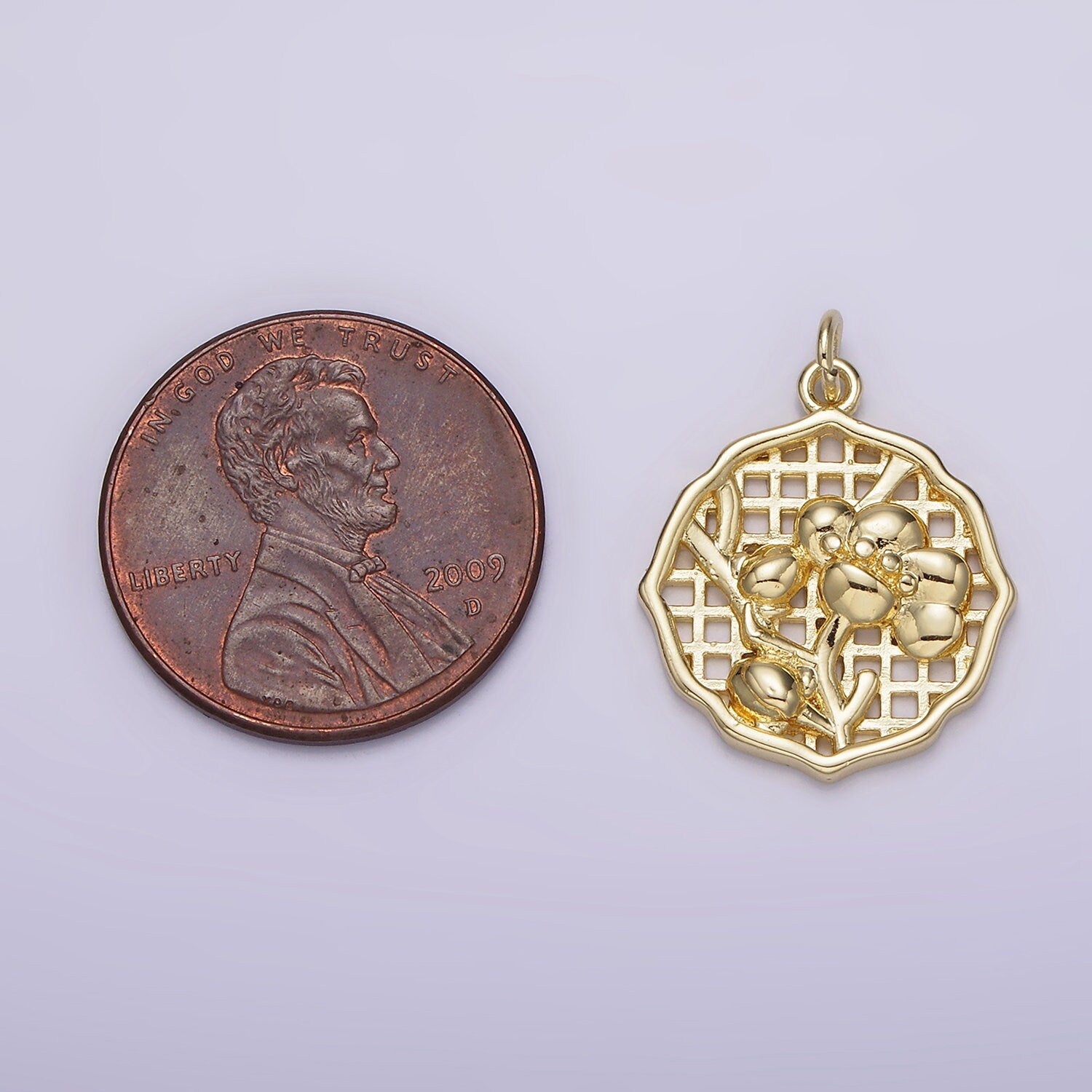 Dainty Gold Rose Charm Flower Decorative Coin Frame Shape Pendant Floral Charm for Necklace Bracelet Component AG232