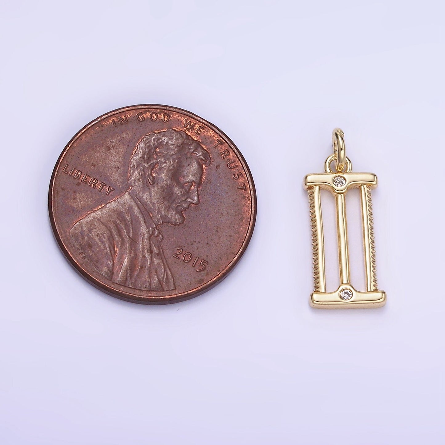 Mini Gold Hacksaw Saw Charm Carpenter Pendant gold Mechanic Charm Cool Charm W553