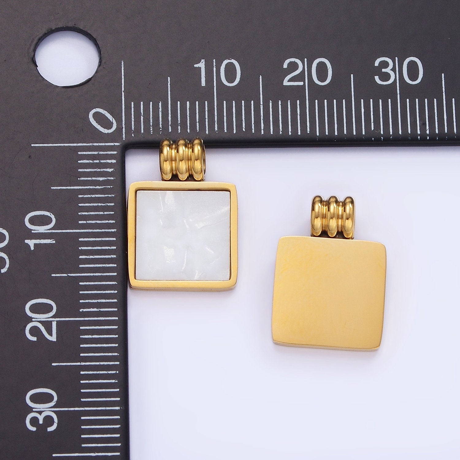 Stainless Steel Shell Pearl Square Pendant 16.6mm | P-968