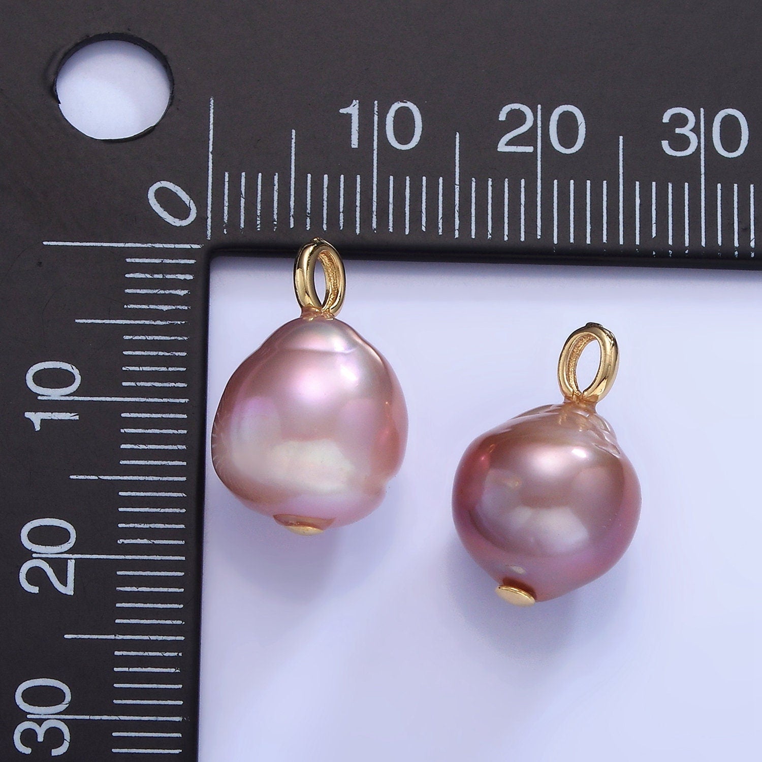 Beautiful Mauve Pink / Purple Oval Baroque Pear Pearl Charm Teardrop Genuine Freshwater Mermaid Pearls Pendant P1738