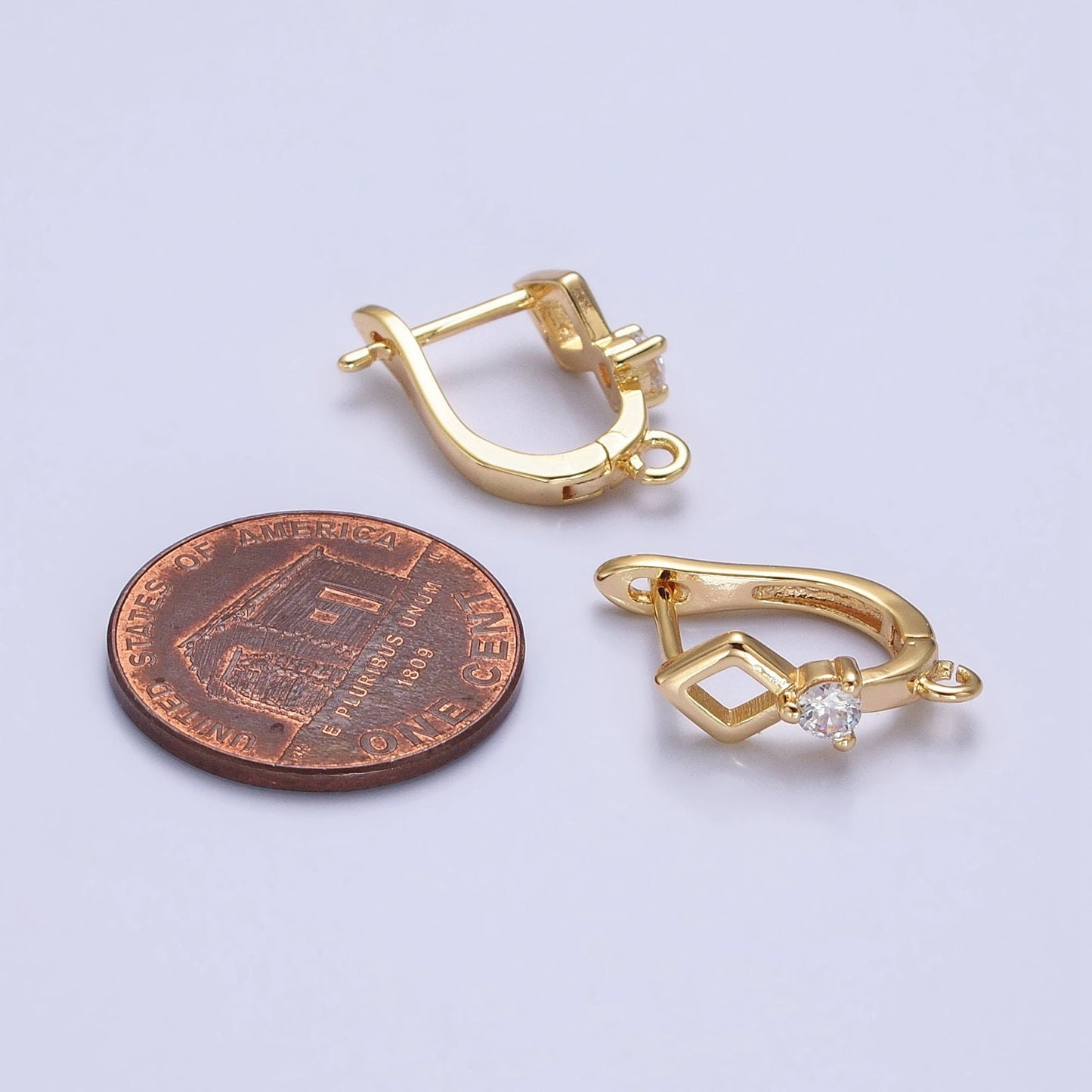 English Open Loop Lock Earrings Gold Supply | Z-331